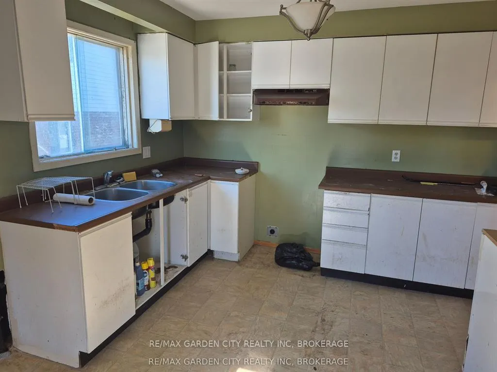 Photo 13 of 74 Commerford Street, Thorold, Confederation Heights — HOMEH