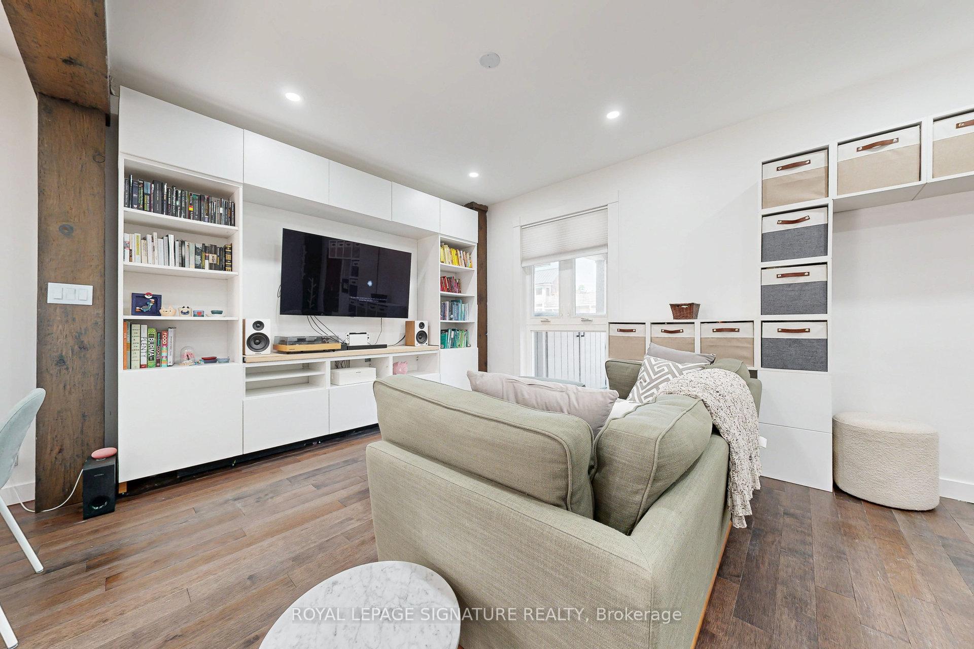Photo 3 of 17 Hunter Street, Toronto, Blake-Jones — HOMEH