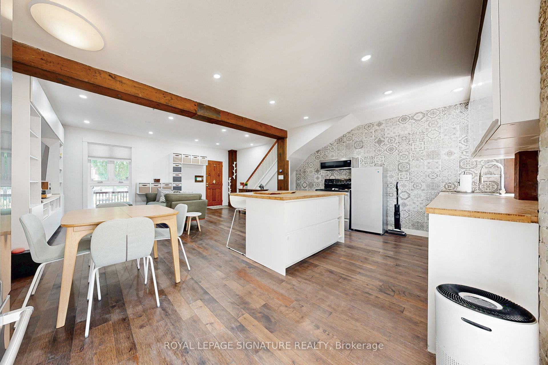 Photo 13 of 17 Hunter Street, Toronto, Blake-Jones — HOMEH