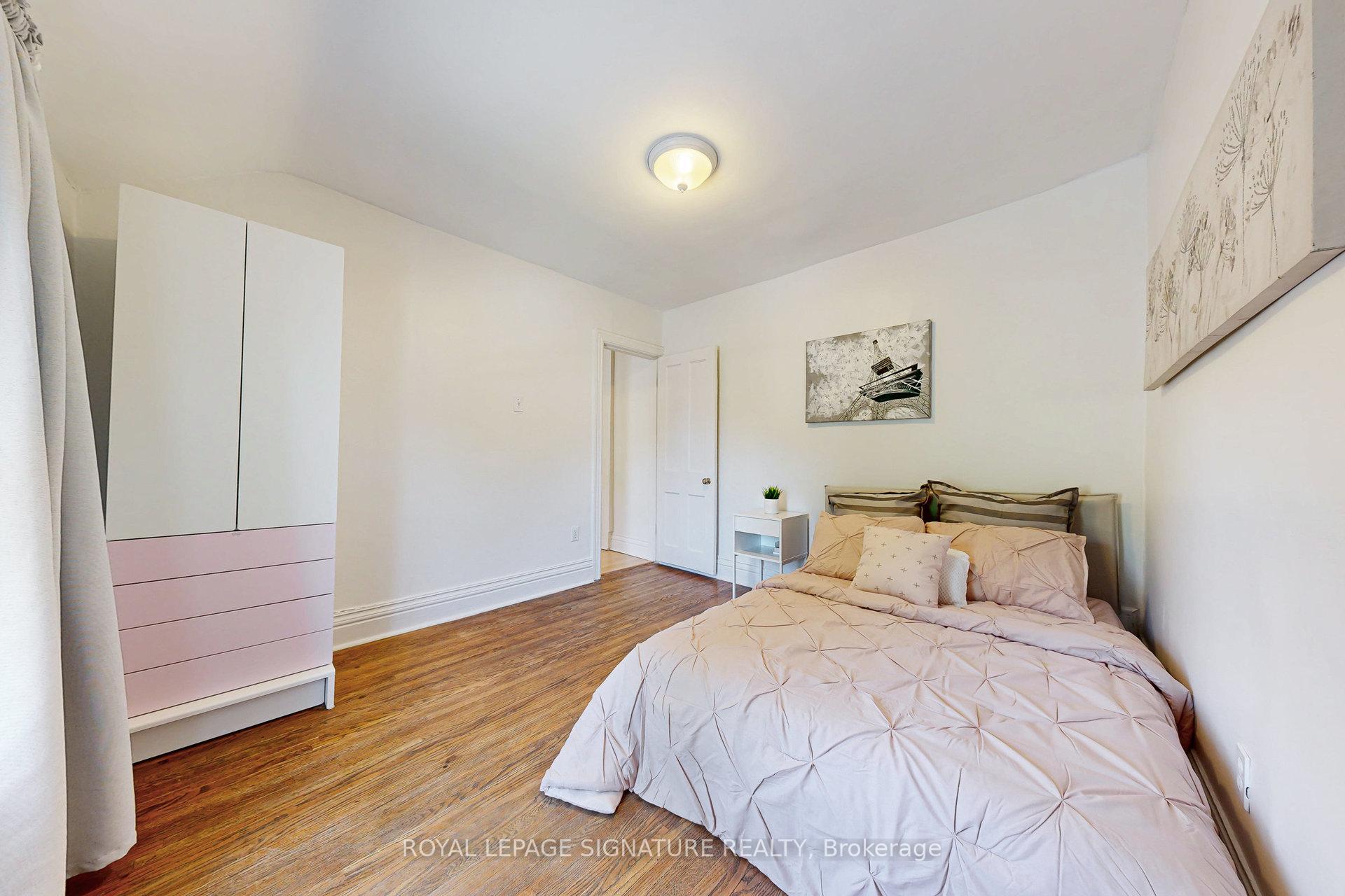 Photo 18 of 17 Hunter Street, Toronto, Blake-Jones — HOMEH