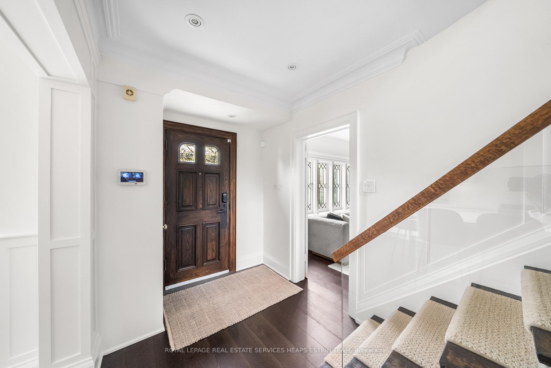 Photo 2 of 52 Fleming Crescent, Toronto, Leaside — HOMEH