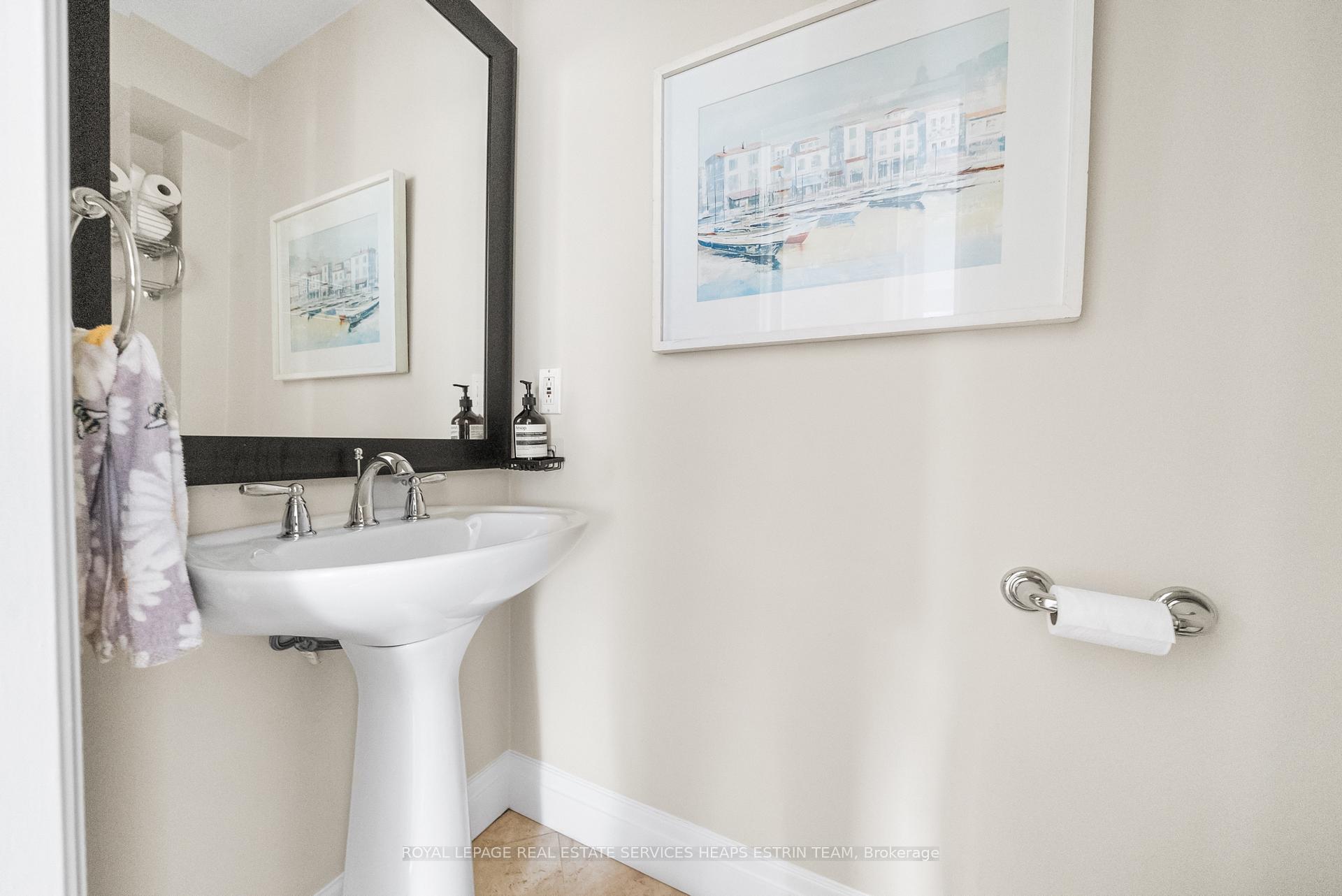 Photo 13 of 52 Fleming Crescent, Toronto, Leaside — HOMEH