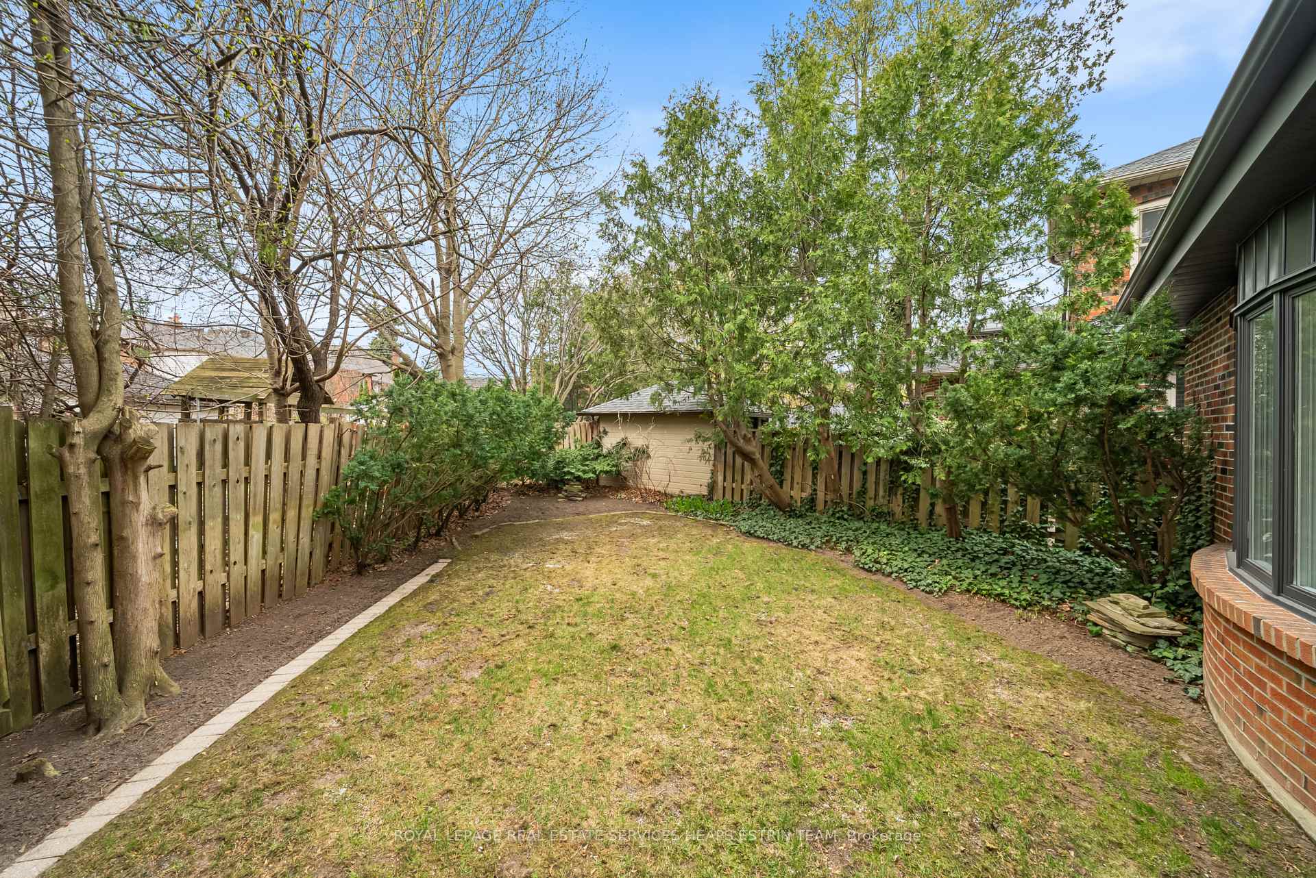 Photo 39 of 52 Fleming Crescent, Toronto, Leaside — HOMEH