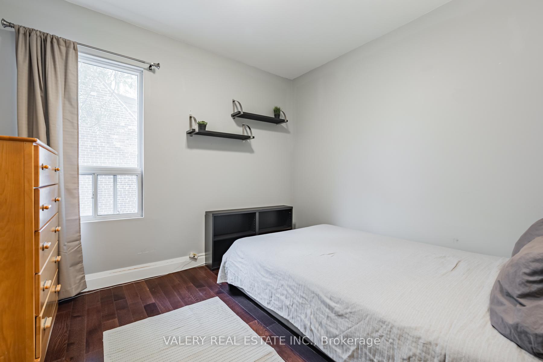 Photo 8 of 117 Mcgill Street, Toronto, Church-Yonge Corridor — HOMEH