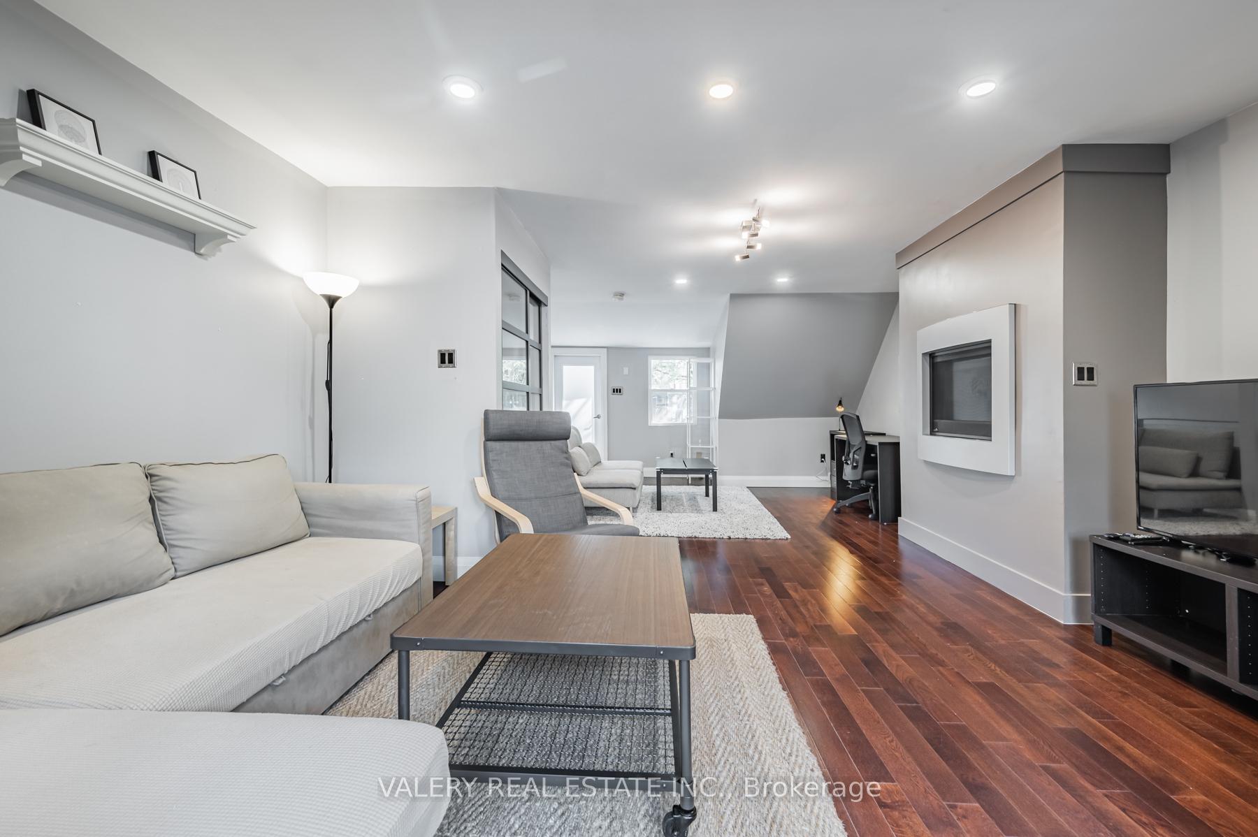 Photo 13 of 117 Mcgill Street, Toronto, Church-Yonge Corridor — HOMEH