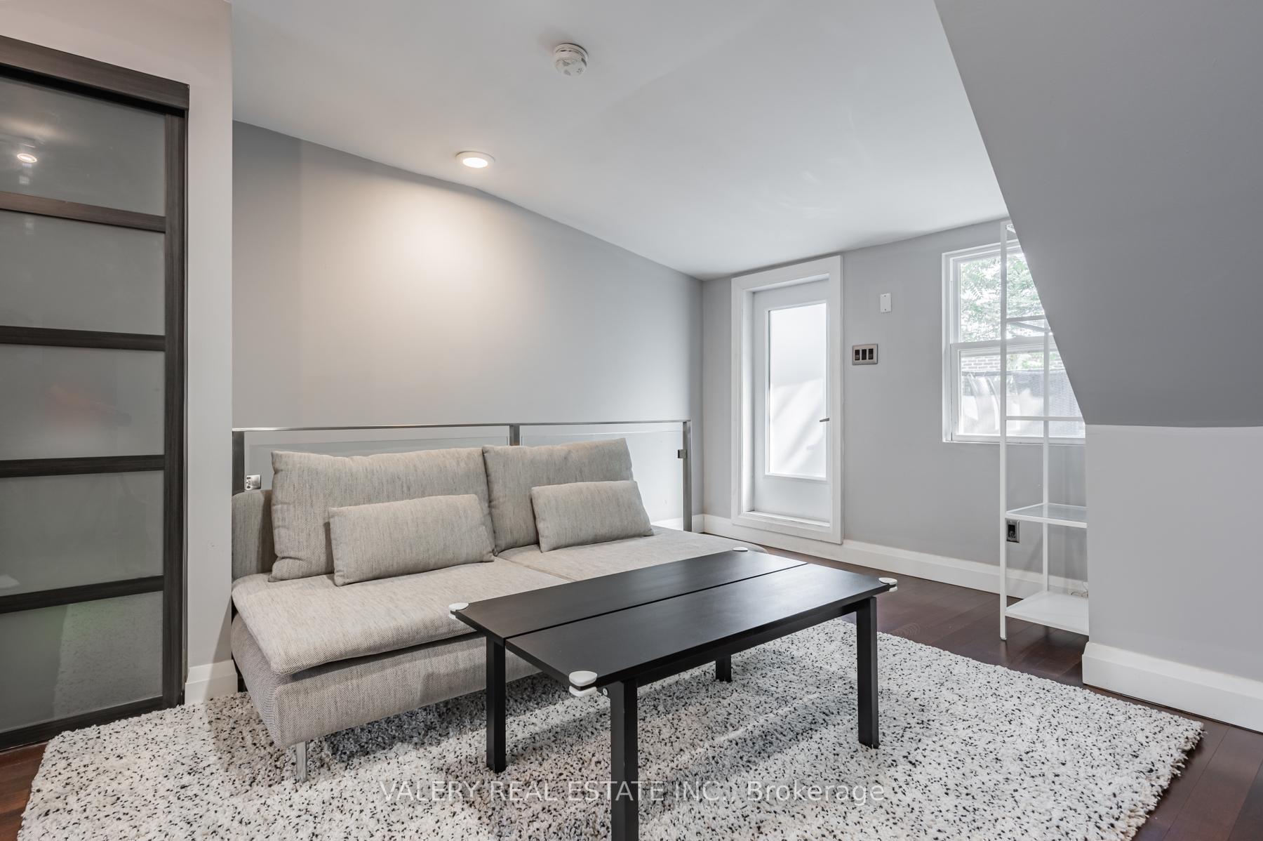 Photo 15 of 117 Mcgill Street, Toronto, Church-Yonge Corridor — HOMEH