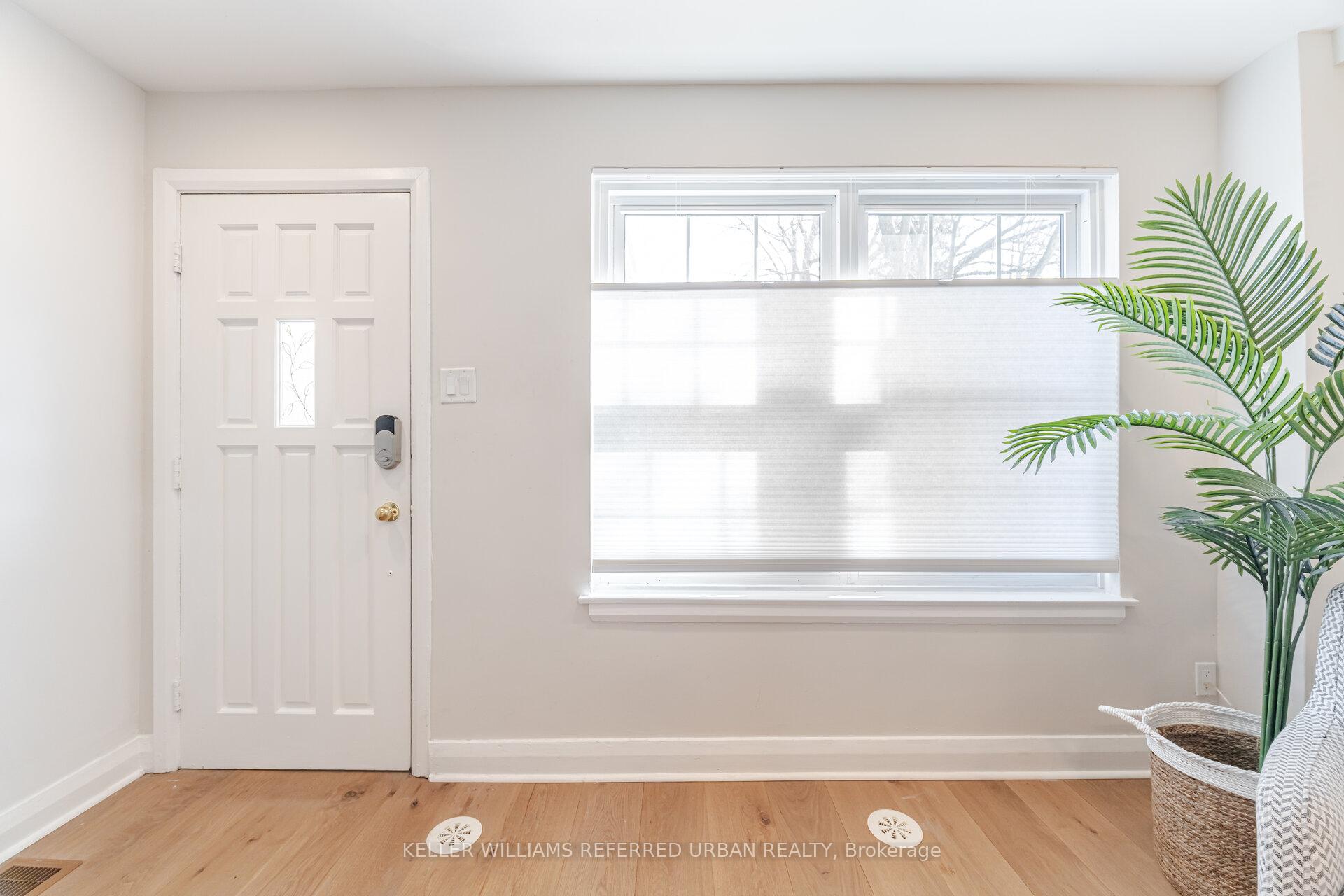 Photo 3 of 12 Rowley Avenue, Toronto, Mount Pleasant East — HOMEH