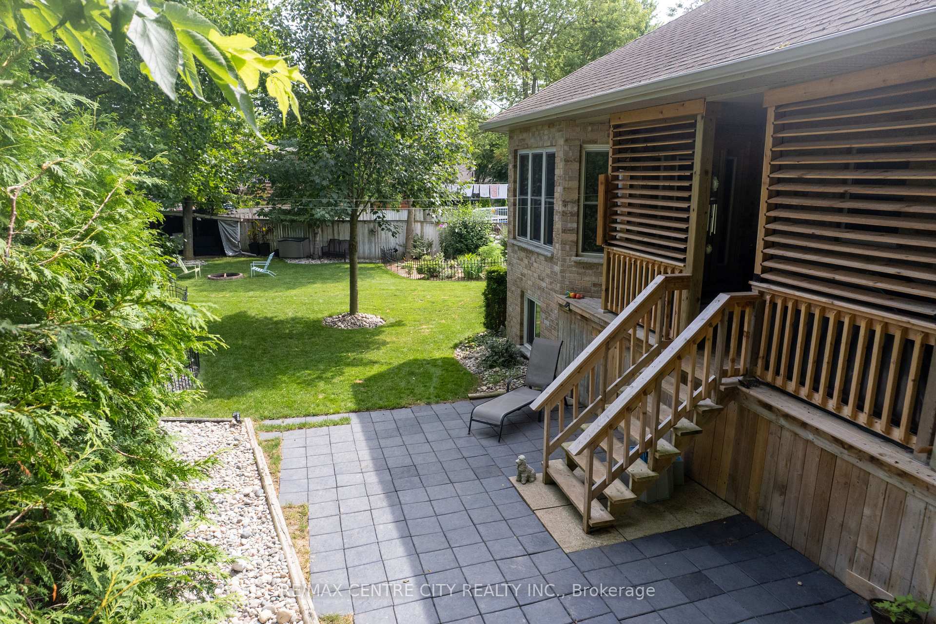 Photo 8 of 37 Bridle Path, Strathroy-Caradoc, SW — HOMEH