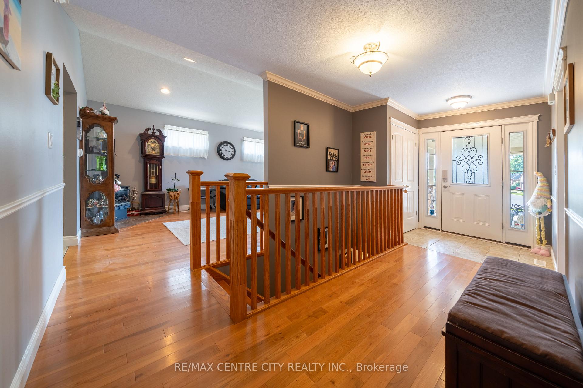 Photo 11 of 37 Bridle Path, Strathroy-Caradoc, SW — HOMEH
