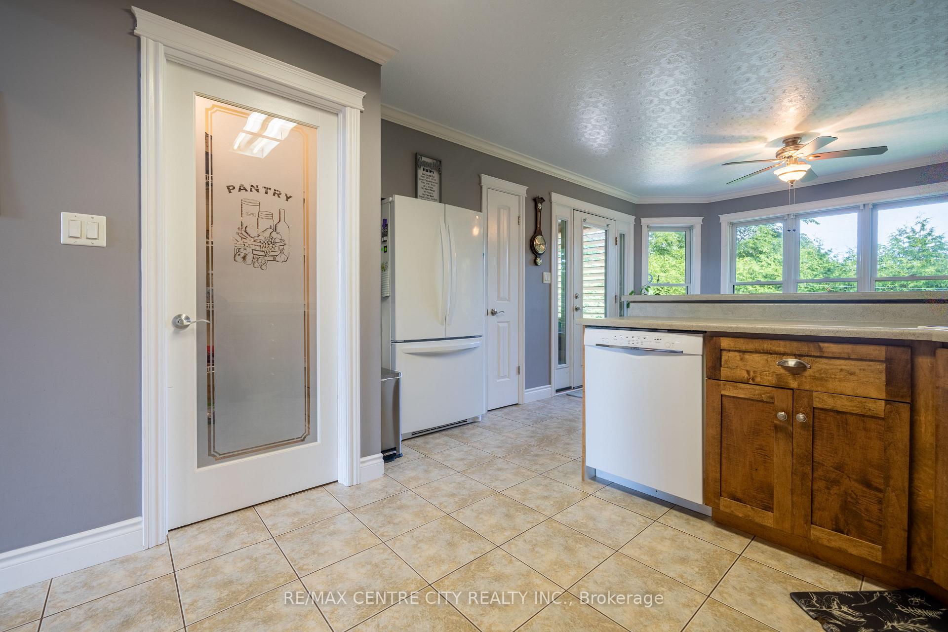 Photo 18 of 37 Bridle Path, Strathroy-Caradoc, SW — HOMEH