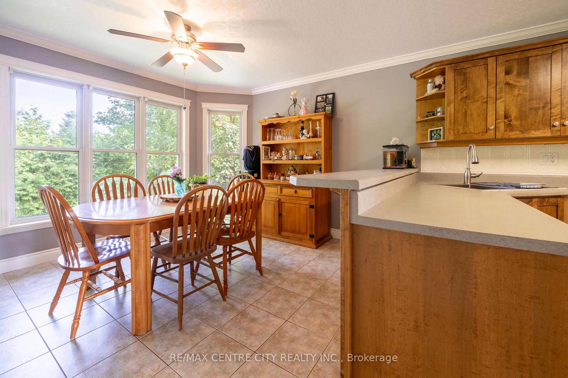 Photo 21 of 37 Bridle Path, Strathroy-Caradoc, SW — HOMEH