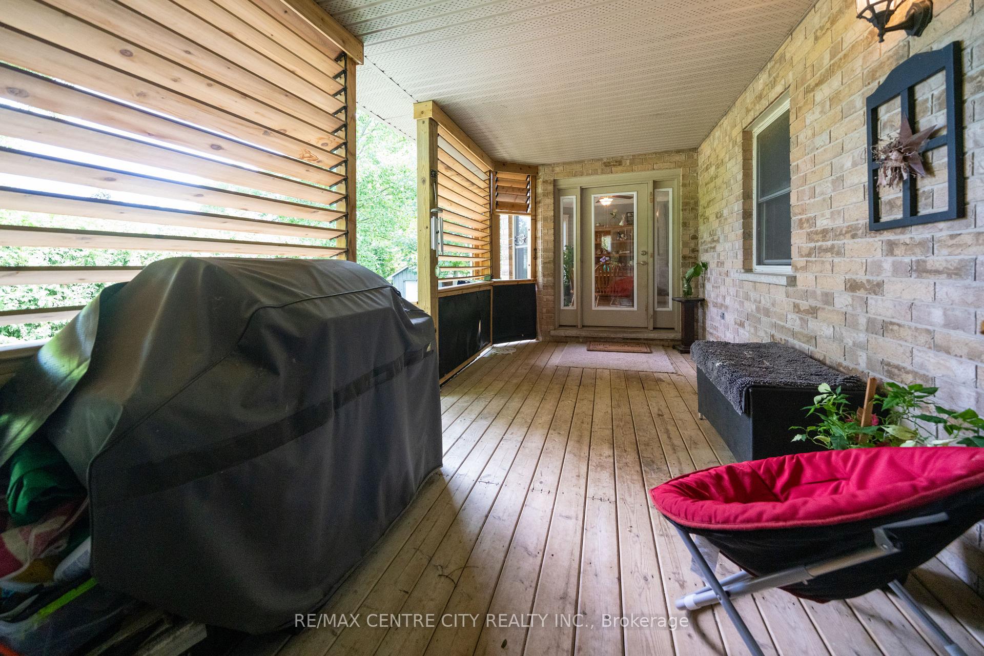 Photo 27 of 37 Bridle Path, Strathroy-Caradoc, SW — HOMEH