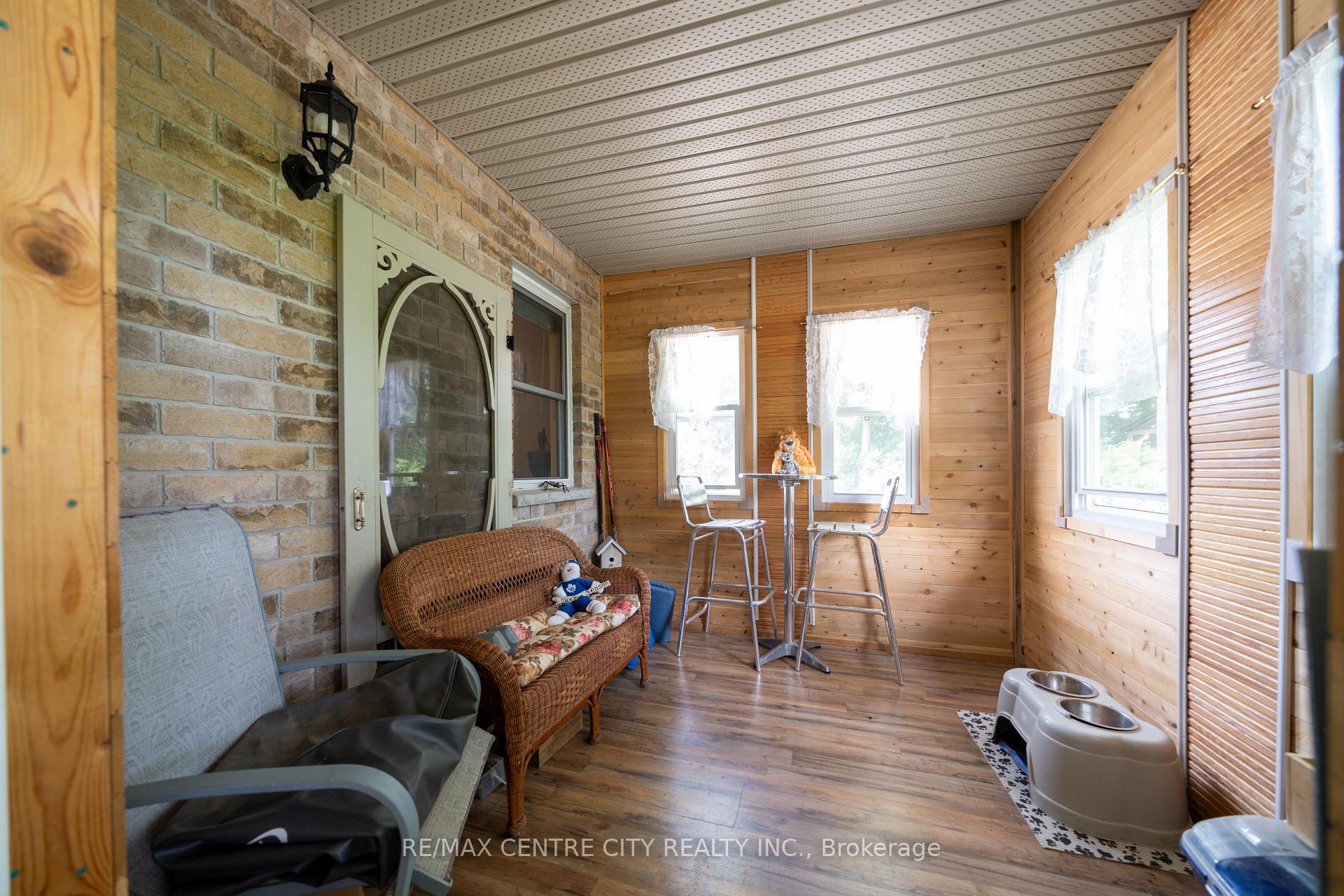 Photo 29 of 37 Bridle Path, Strathroy-Caradoc, SW — HOMEH