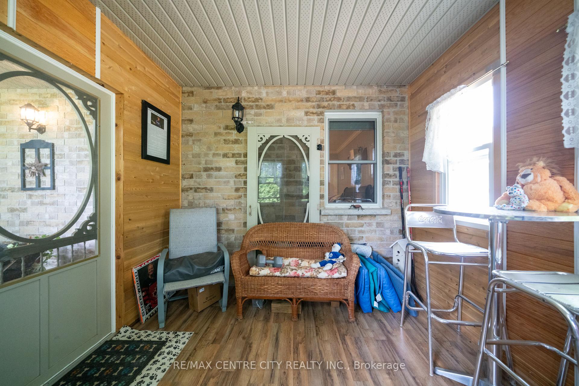 Photo 30 of 37 Bridle Path, Strathroy-Caradoc, SW — HOMEH