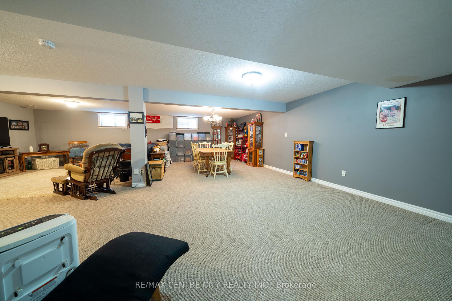 Photo 38 of 37 Bridle Path, Strathroy-Caradoc, SW — HOMEH