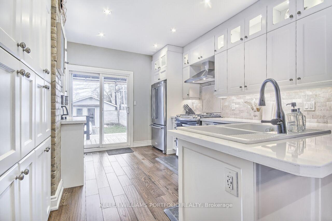 Photo 17 of 196 Ashdale Avenue, Toronto, Greenwood-Coxwell — HOMEH