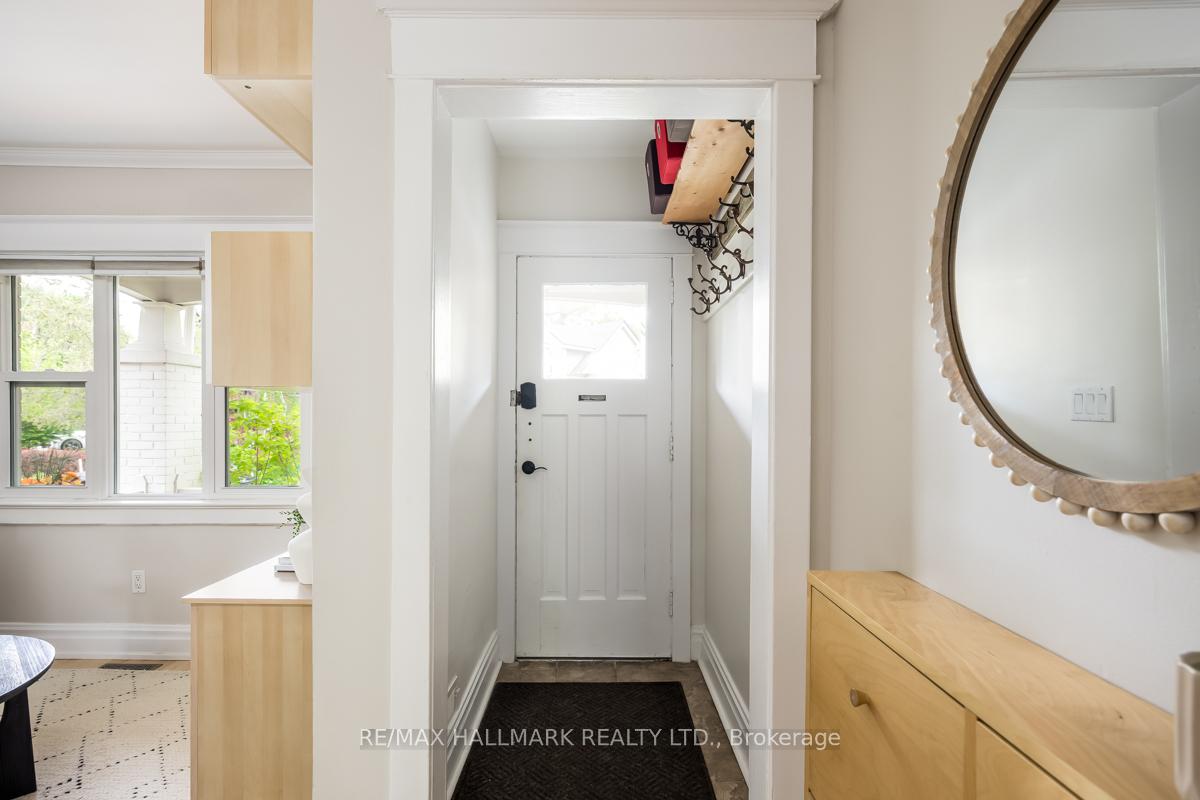 Photo 4 of 56 Maughan Crescent, Toronto, Woodbine Corridor — HOMEH