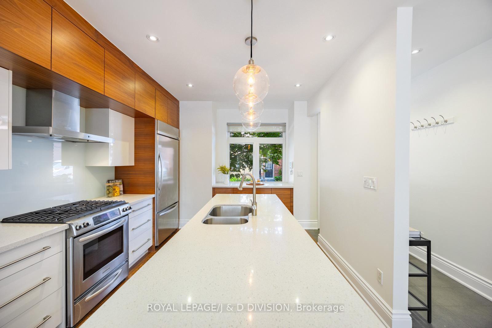 Photo 8 of 33 Clark Street, Toronto, South Riverdale — HOMEH