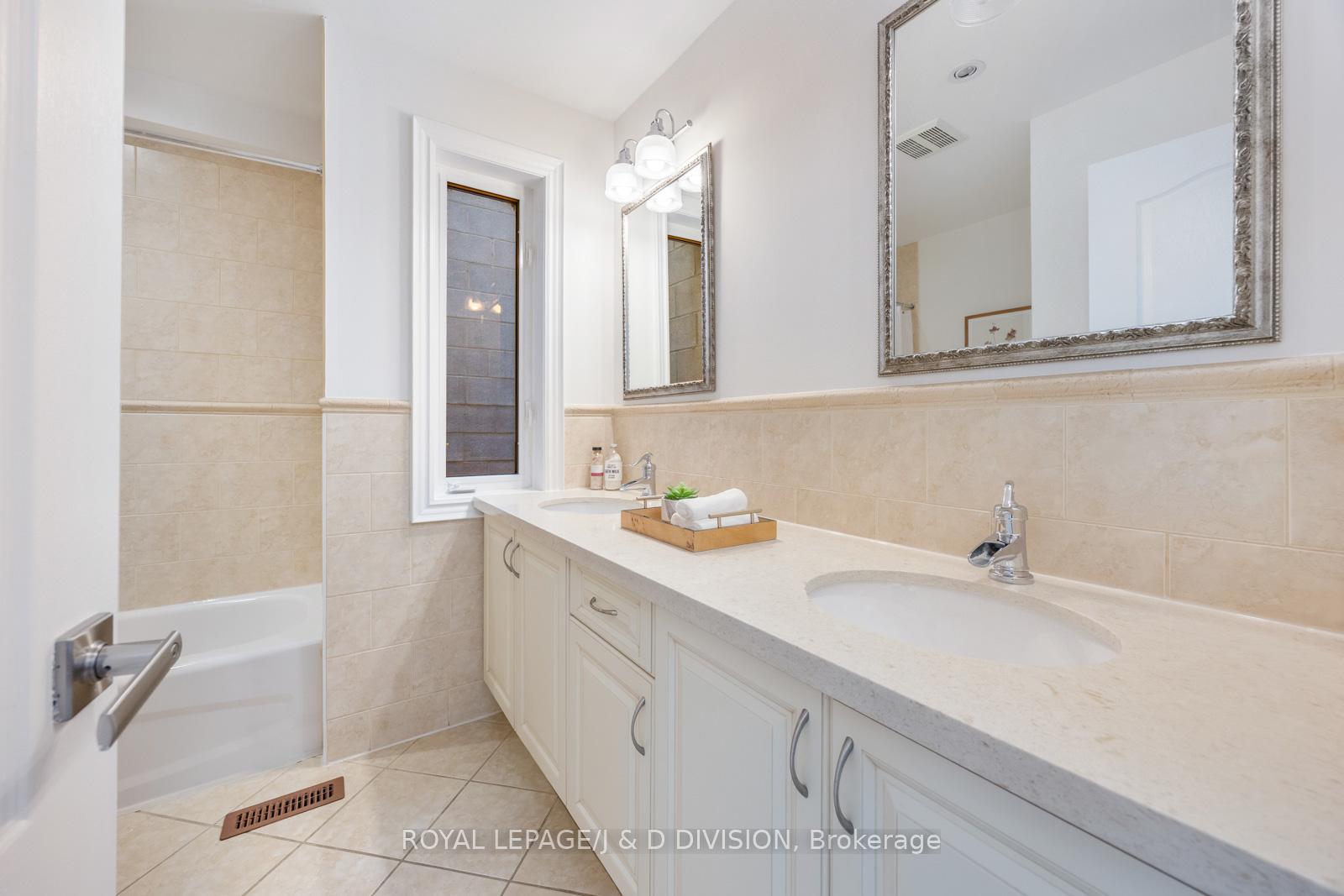 Photo 19 of 33 Clark Street, Toronto, South Riverdale — HOMEH