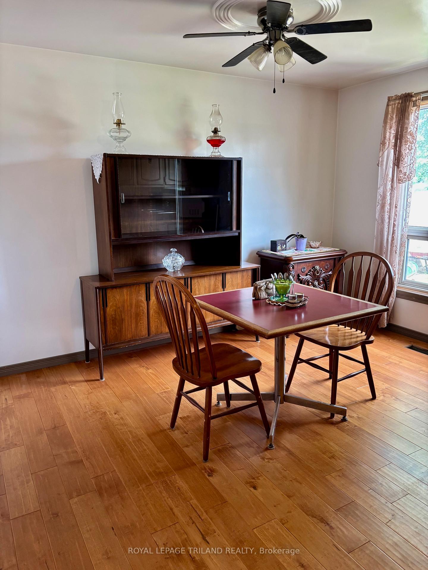 Photo 6 of 481 Maple Street, Strathroy-Caradoc, NW — HOMEH