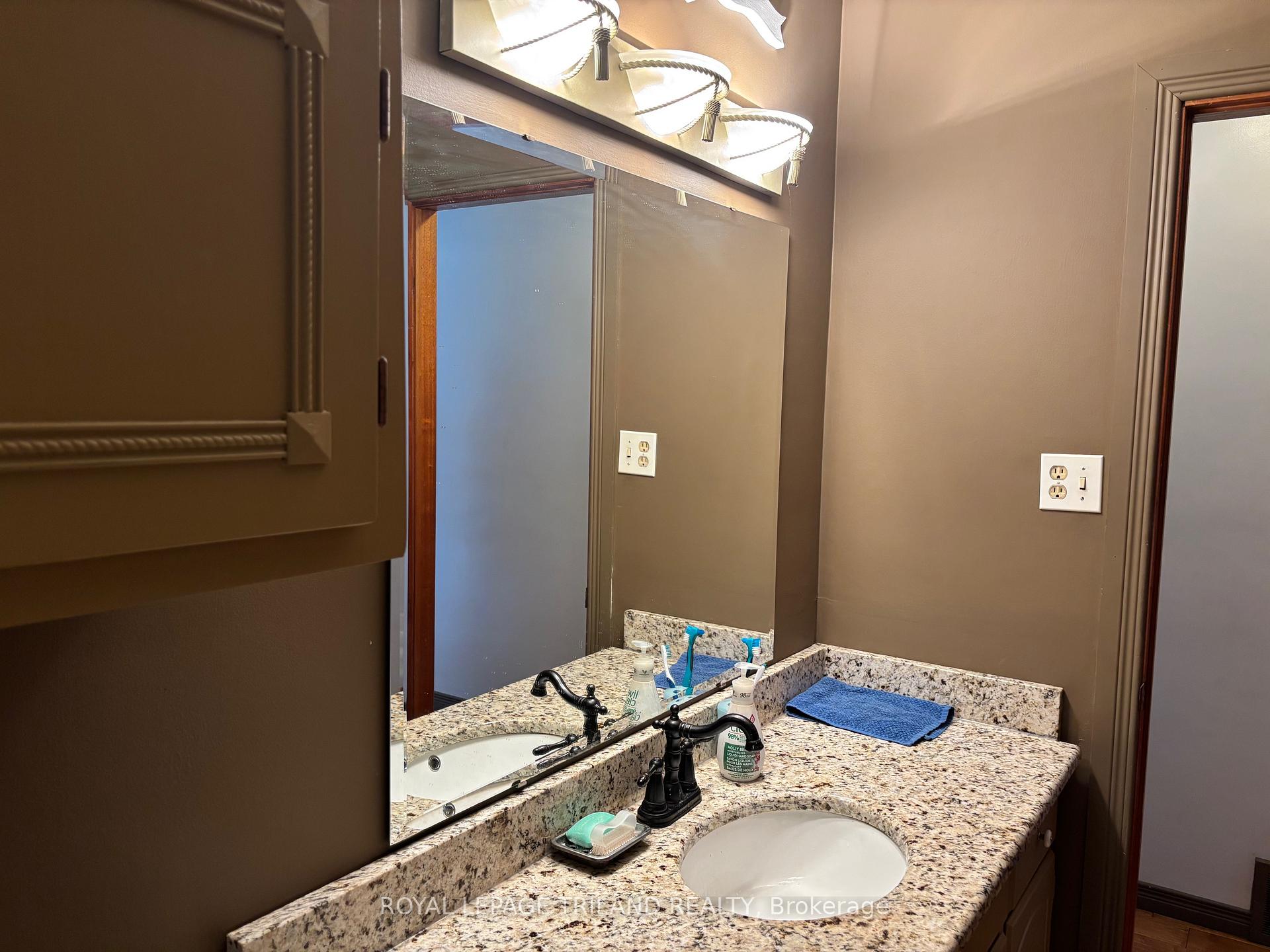 Photo 19 of 481 Maple Street, Strathroy-Caradoc, NW — HOMEH