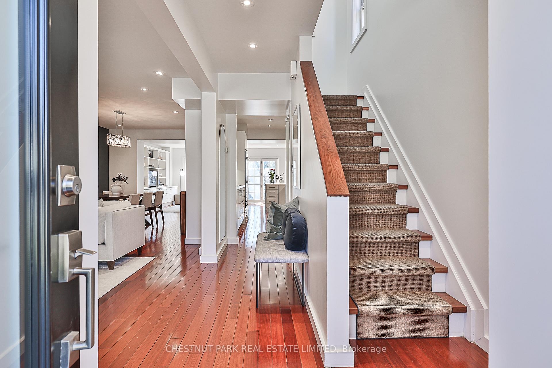 Photo 3 of 43 Glenvale Boulevard, Toronto, Leaside — HOMEH