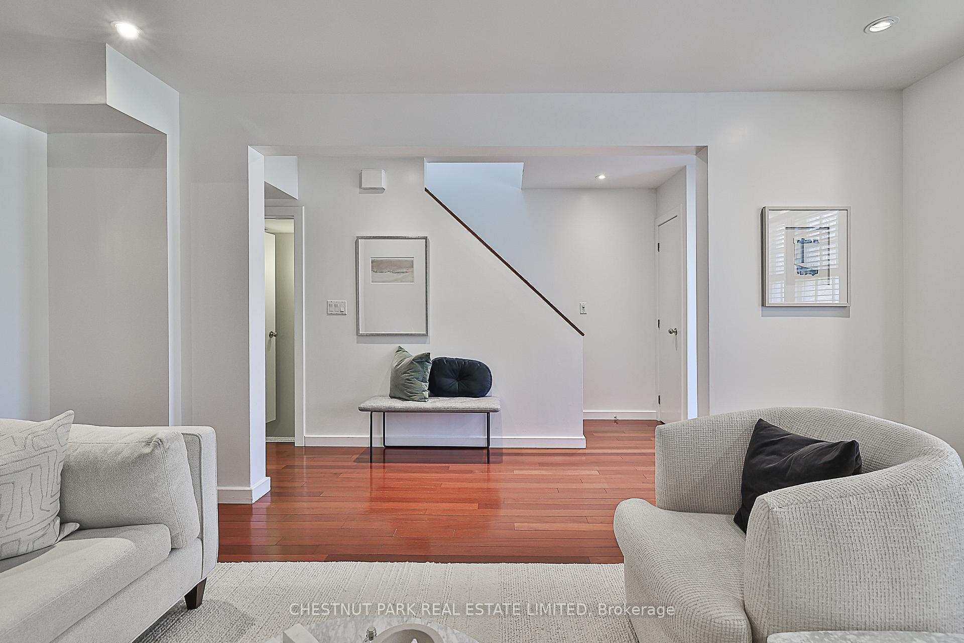 Photo 4 of 43 Glenvale Boulevard, Toronto, Leaside — HOMEH