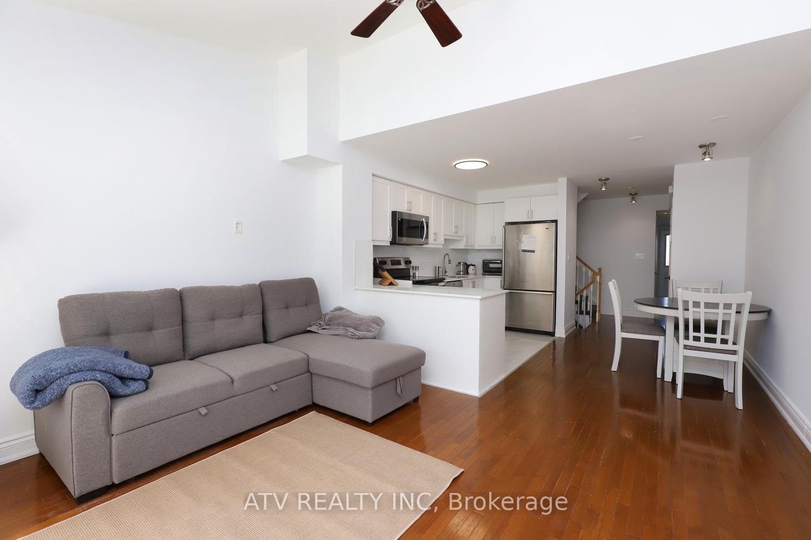 Photo 10 of 2523 Gerrard Street E, Toronto, East End-Danforth — HOMEH