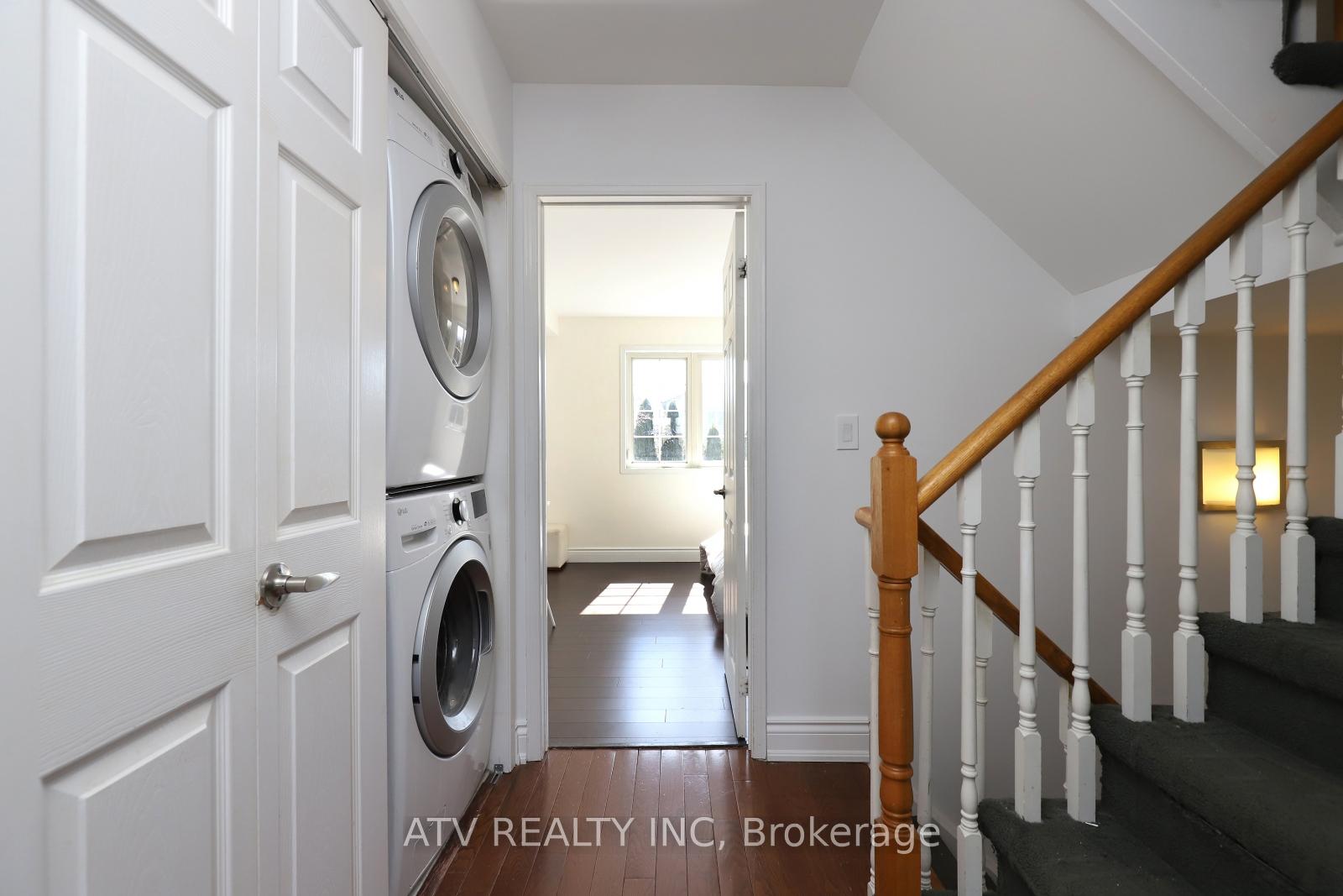 Photo 14 of 2523 Gerrard Street E, Toronto, East End-Danforth — HOMEH