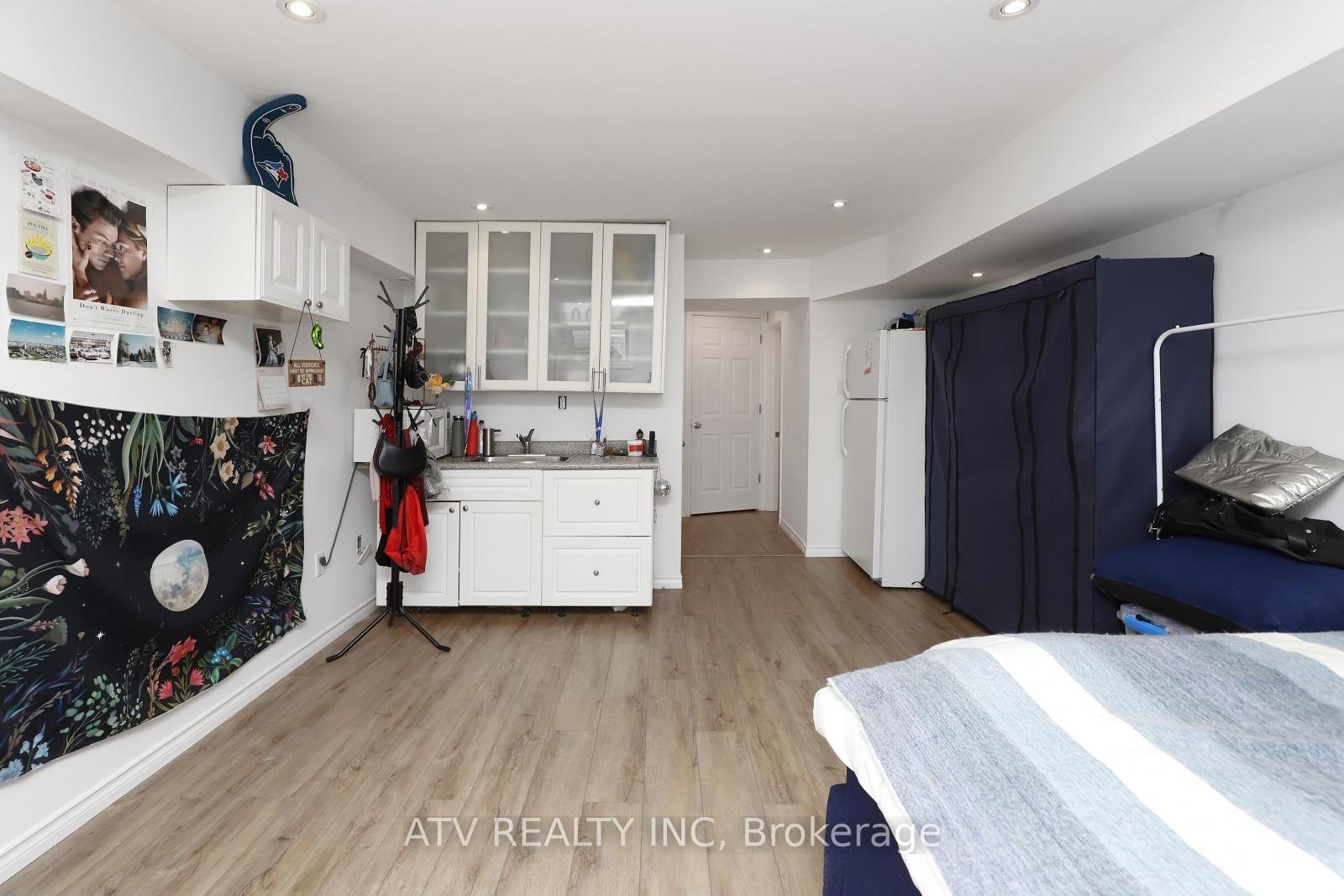 Photo 27 of 2523 Gerrard Street E, Toronto, East End-Danforth — HOMEH