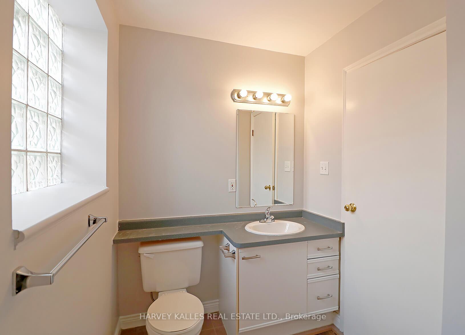Photo 17 of Unit B, 1422 Bayview Avenue, Toronto, Mount Pleasant East — HOMEH