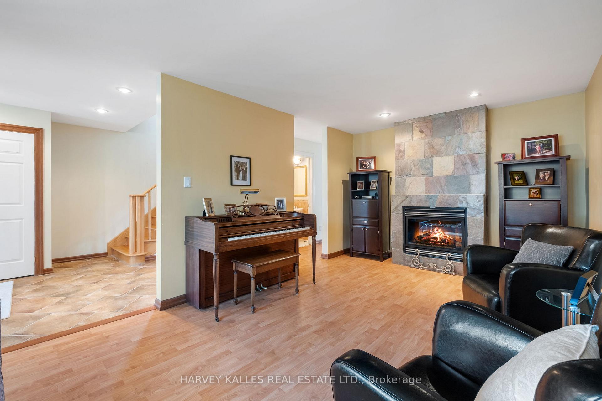 Photo 12 of 171 Parkhurst Boulevard, Toronto, Leaside — HOMEH
