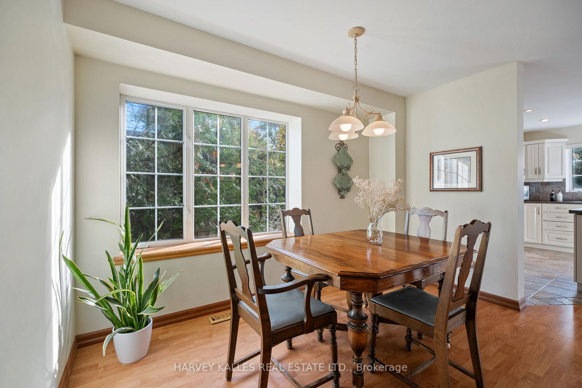 Photo 7 of 171 Parkhurst Boulevard, Toronto, Leaside — HOMEH