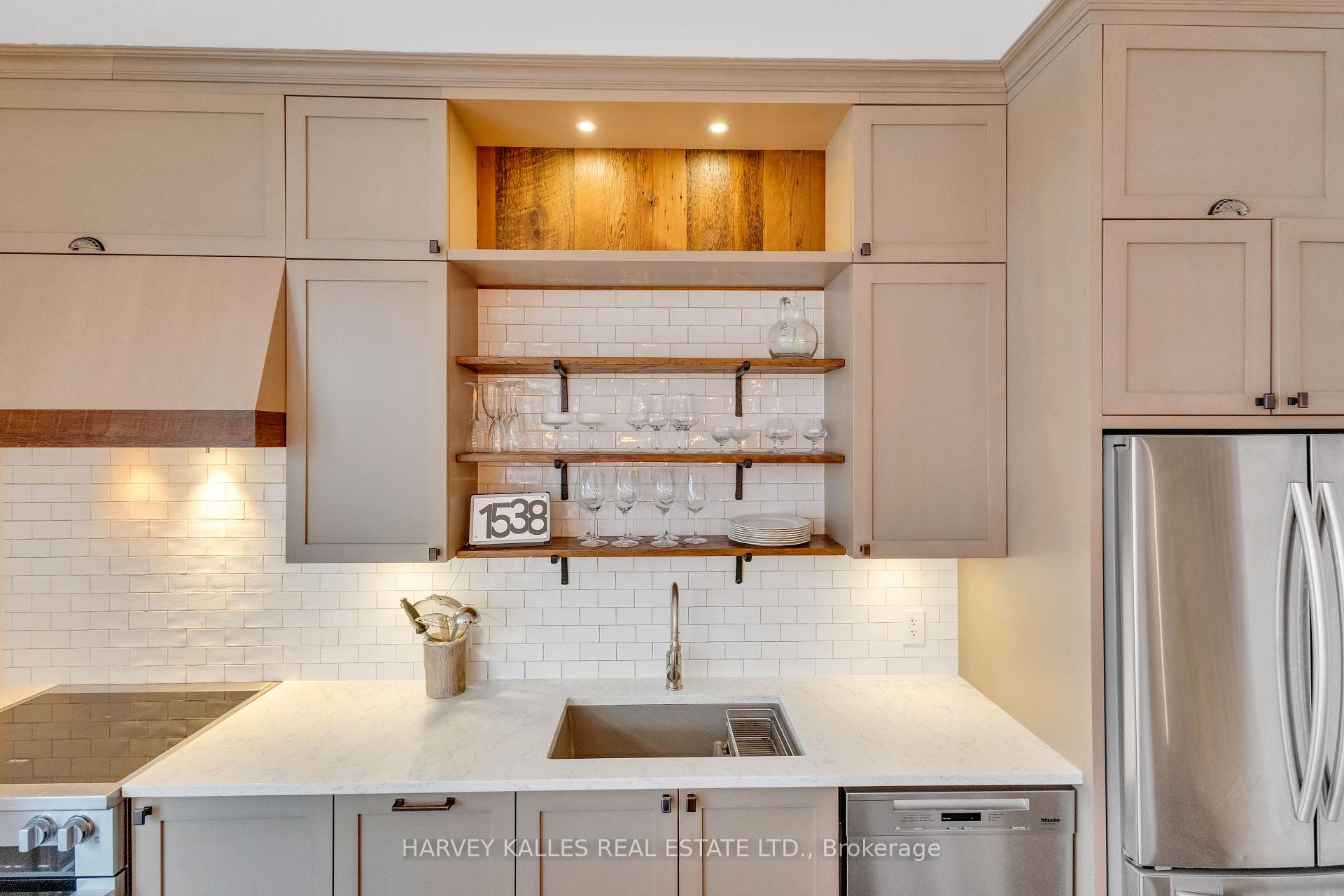 Photo 15 of 163 Belsize Drive, Toronto, Mount Pleasant West — HOMEH