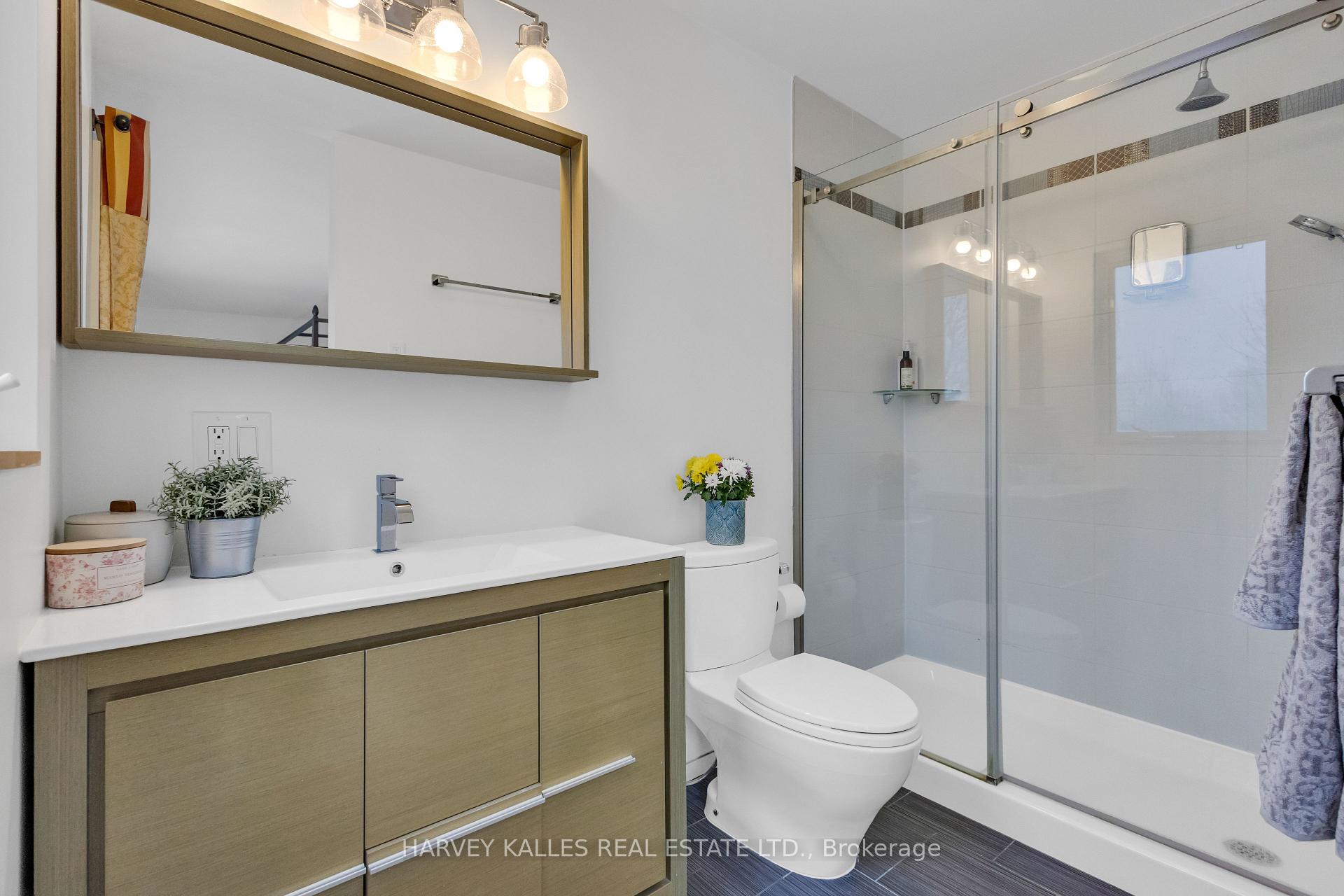 Photo 26 of 163 Belsize Drive, Toronto, Mount Pleasant West — HOMEH