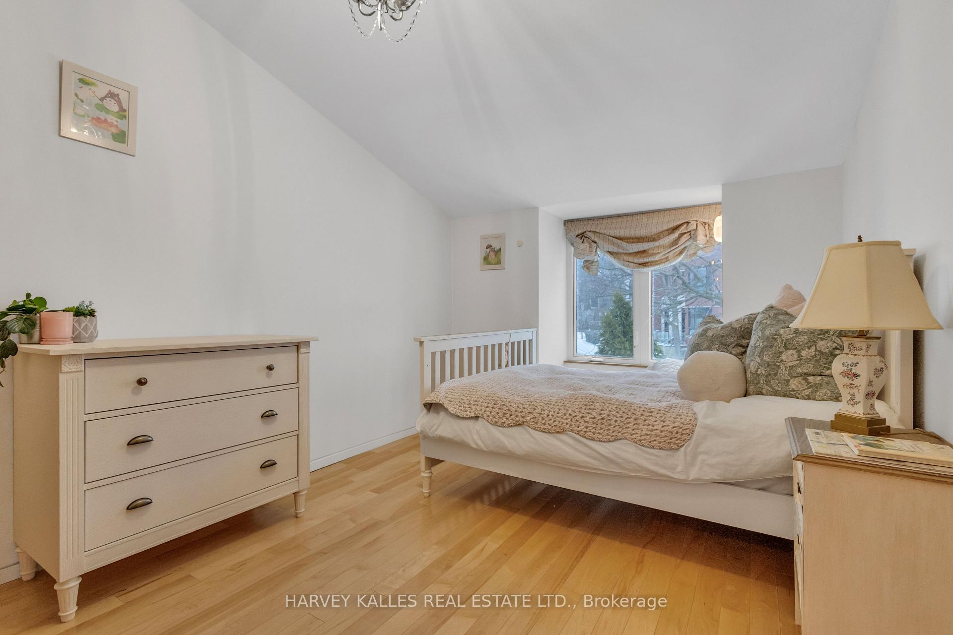 Photo 31 of 163 Belsize Drive, Toronto, Mount Pleasant West — HOMEH