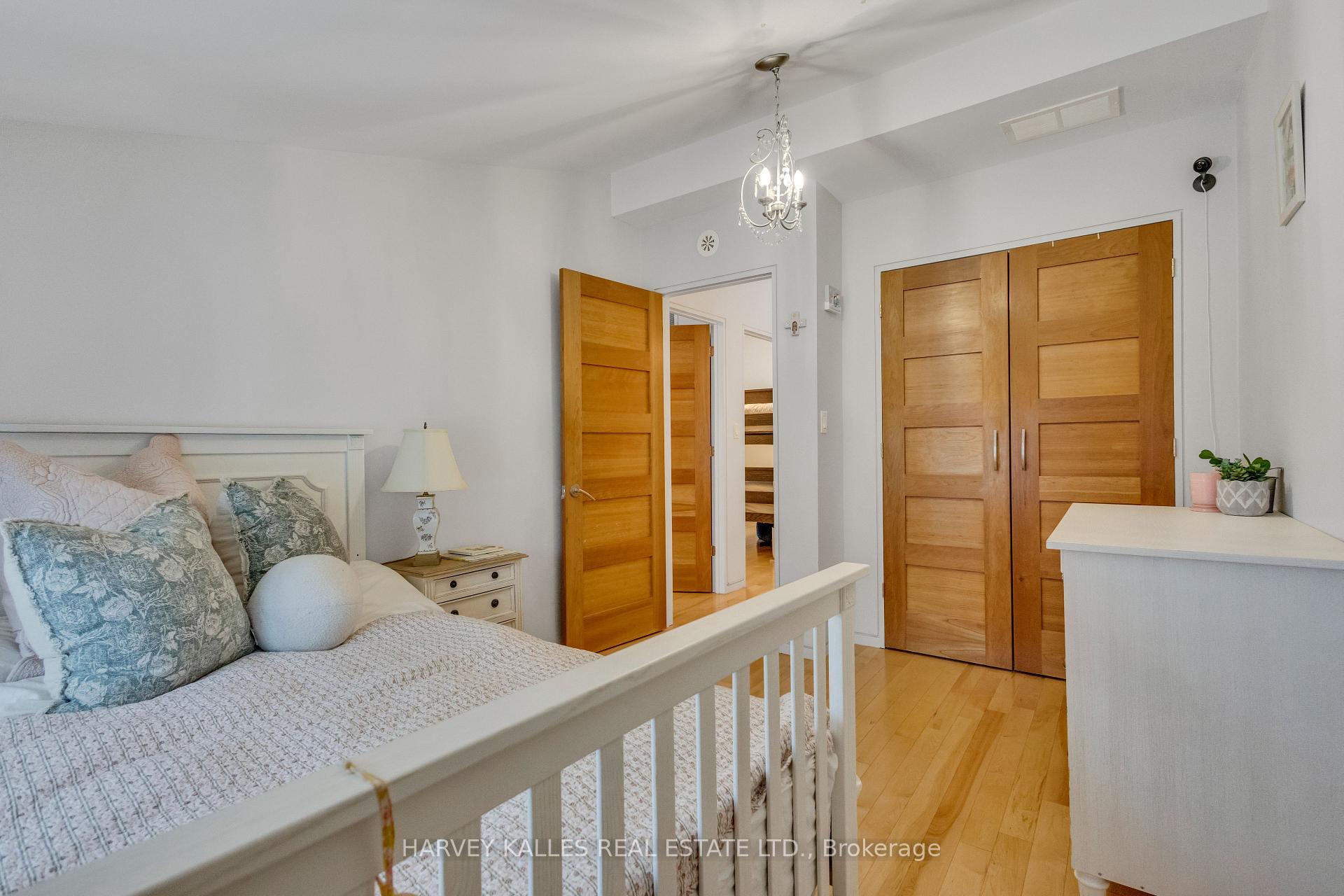 Photo 32 of 163 Belsize Drive, Toronto, Mount Pleasant West — HOMEH