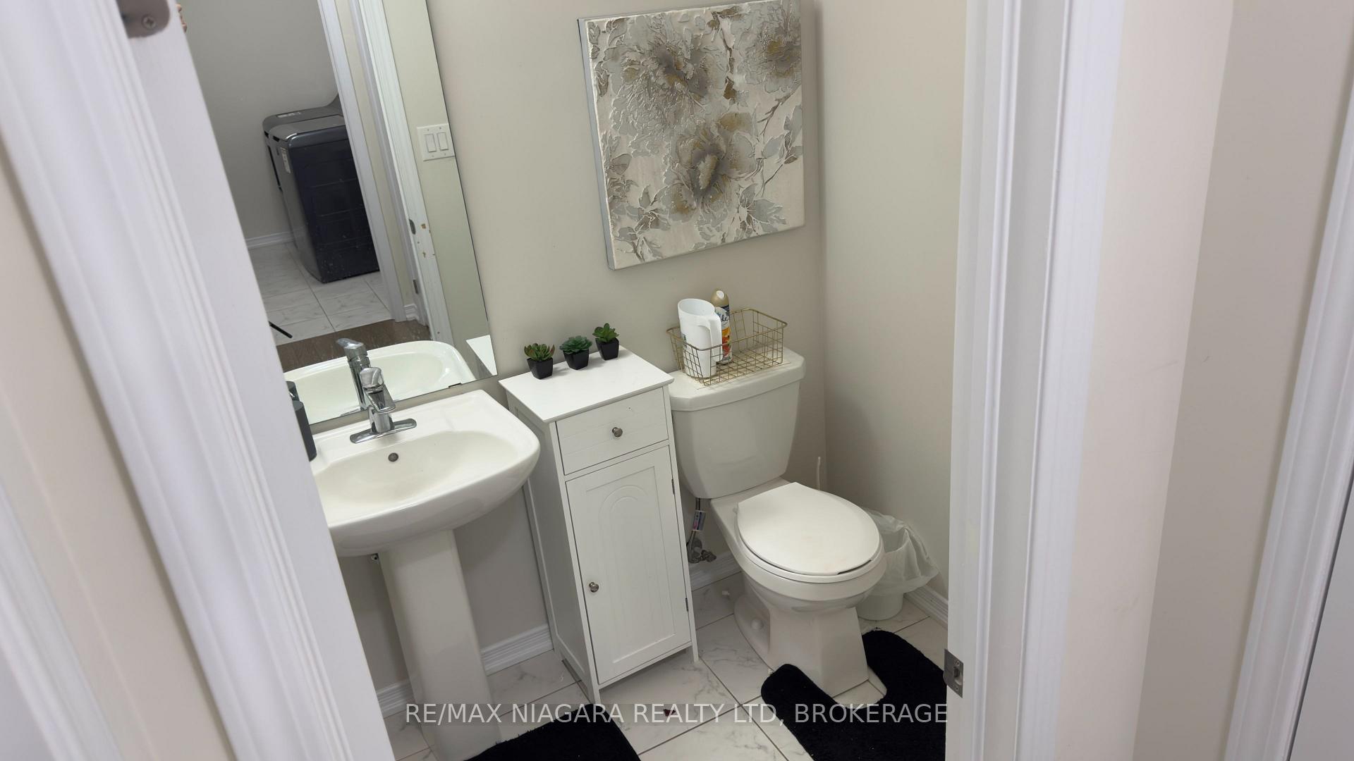 Photo 7 of 20 Legacy Lane, Thorold, Hurricane/Merrittville — HOMEH
