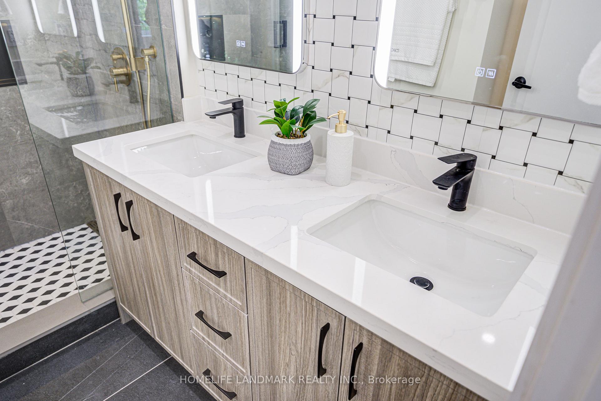 Photo 32 of 219 Logan Avenue, Toronto, South Riverdale — HOMEH