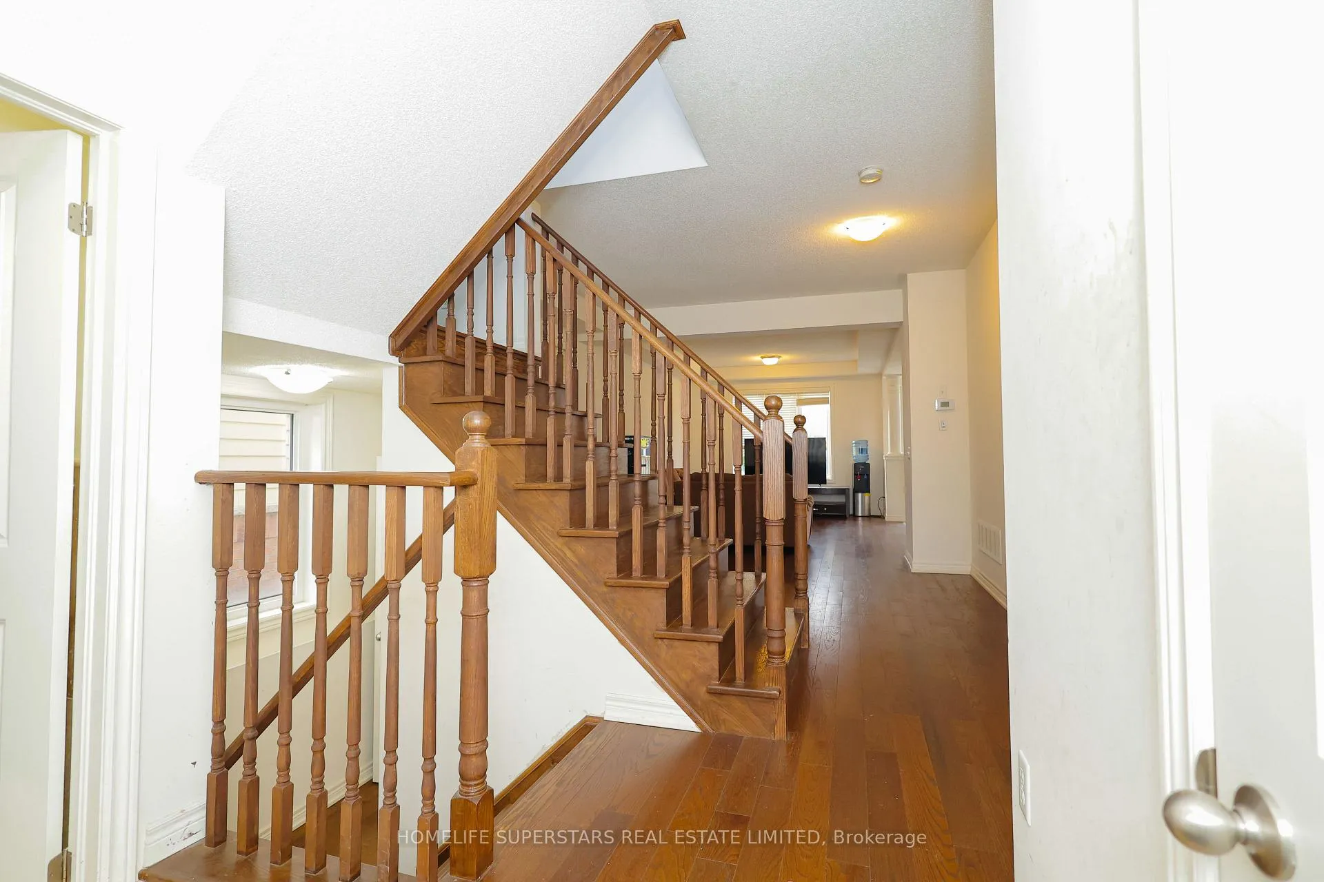 Photo 2 of 7 White Ash Road, Thorold, Confederation Heights — HOMEH