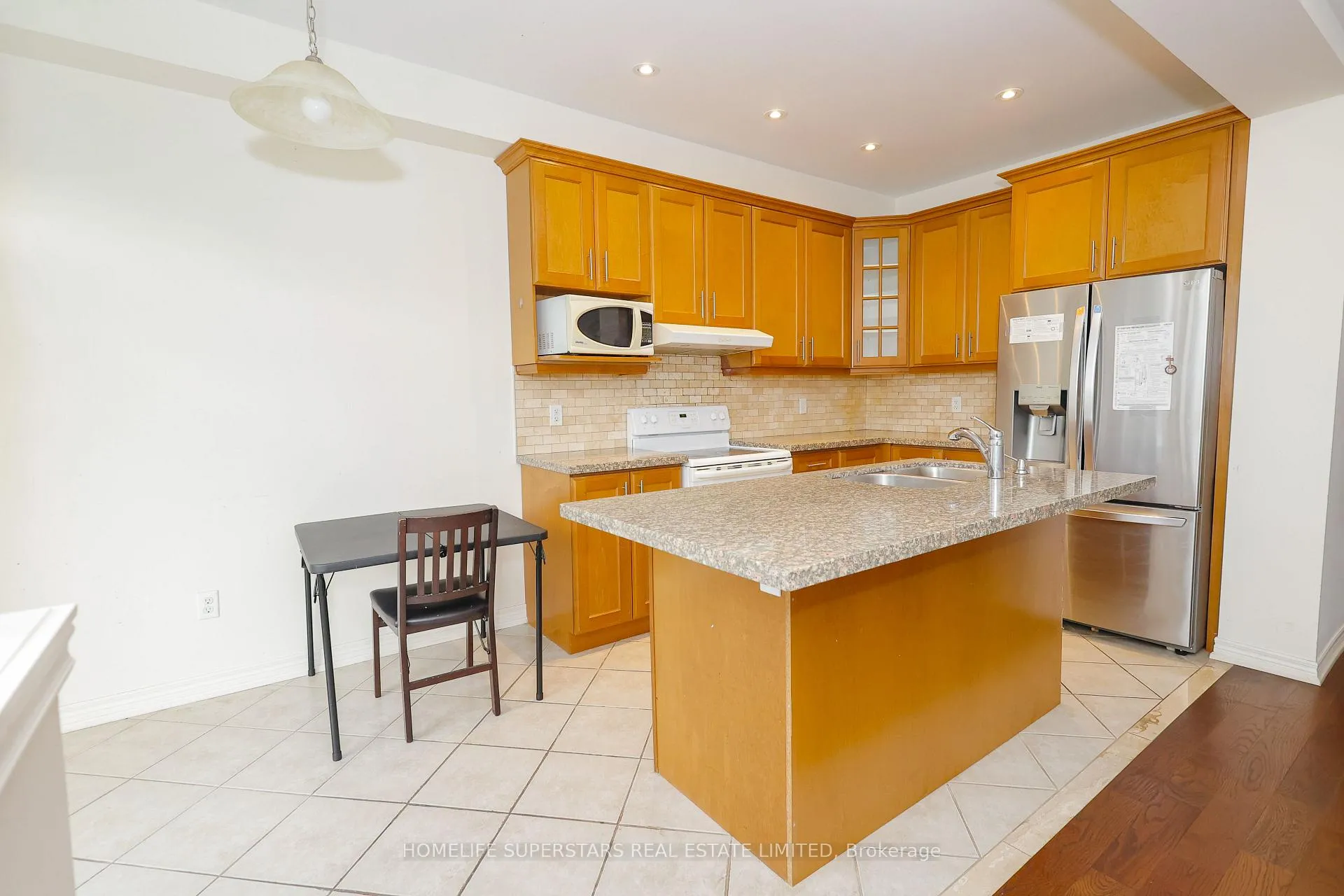Photo 10 of 7 White Ash Road, Thorold, Confederation Heights — HOMEH