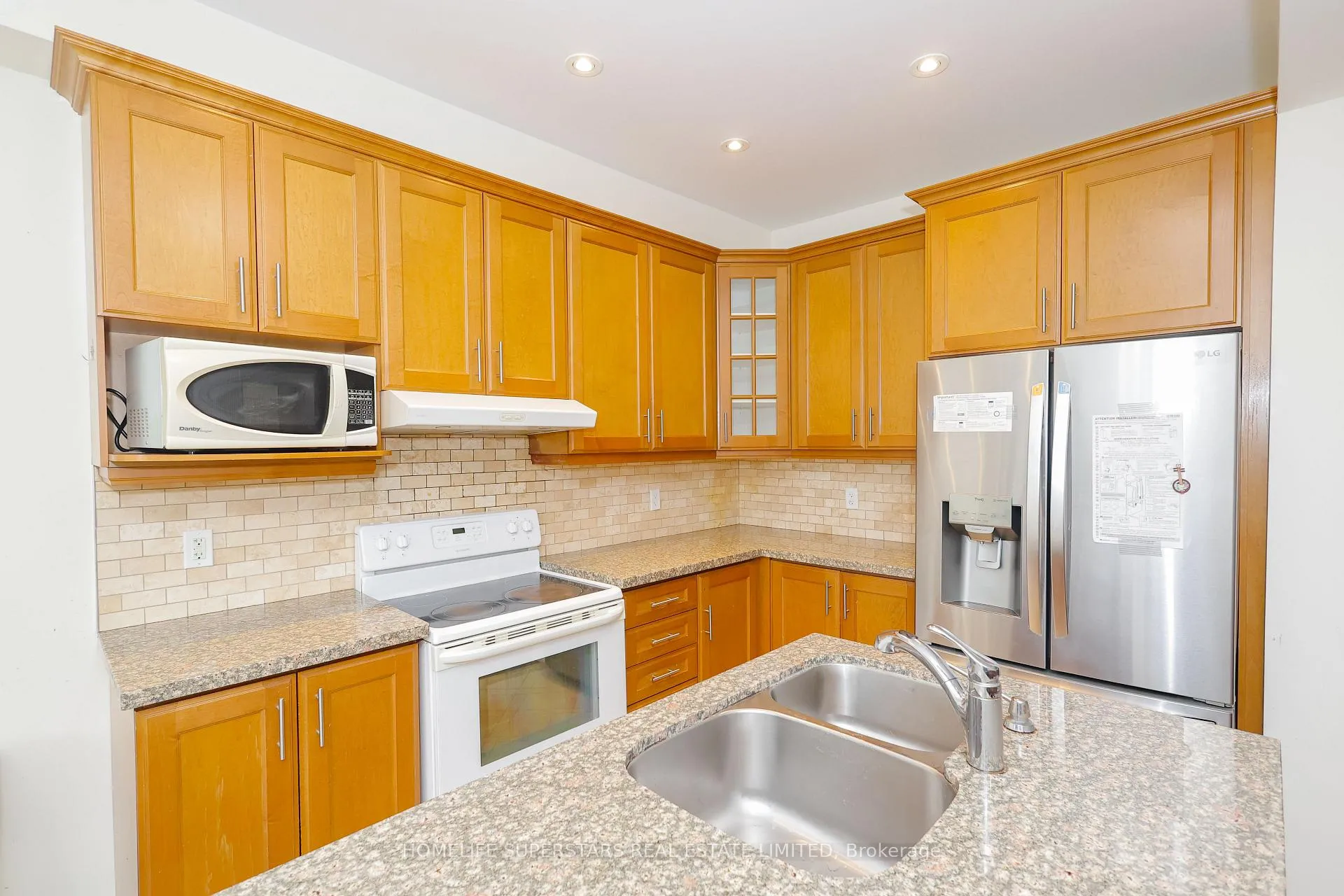 Photo 11 of 7 White Ash Road, Thorold, Confederation Heights — HOMEH
