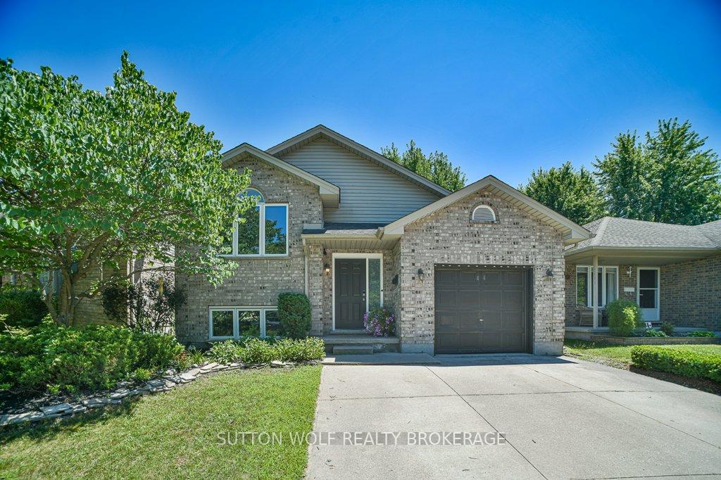 Front of 64 Hickory Boulevard W