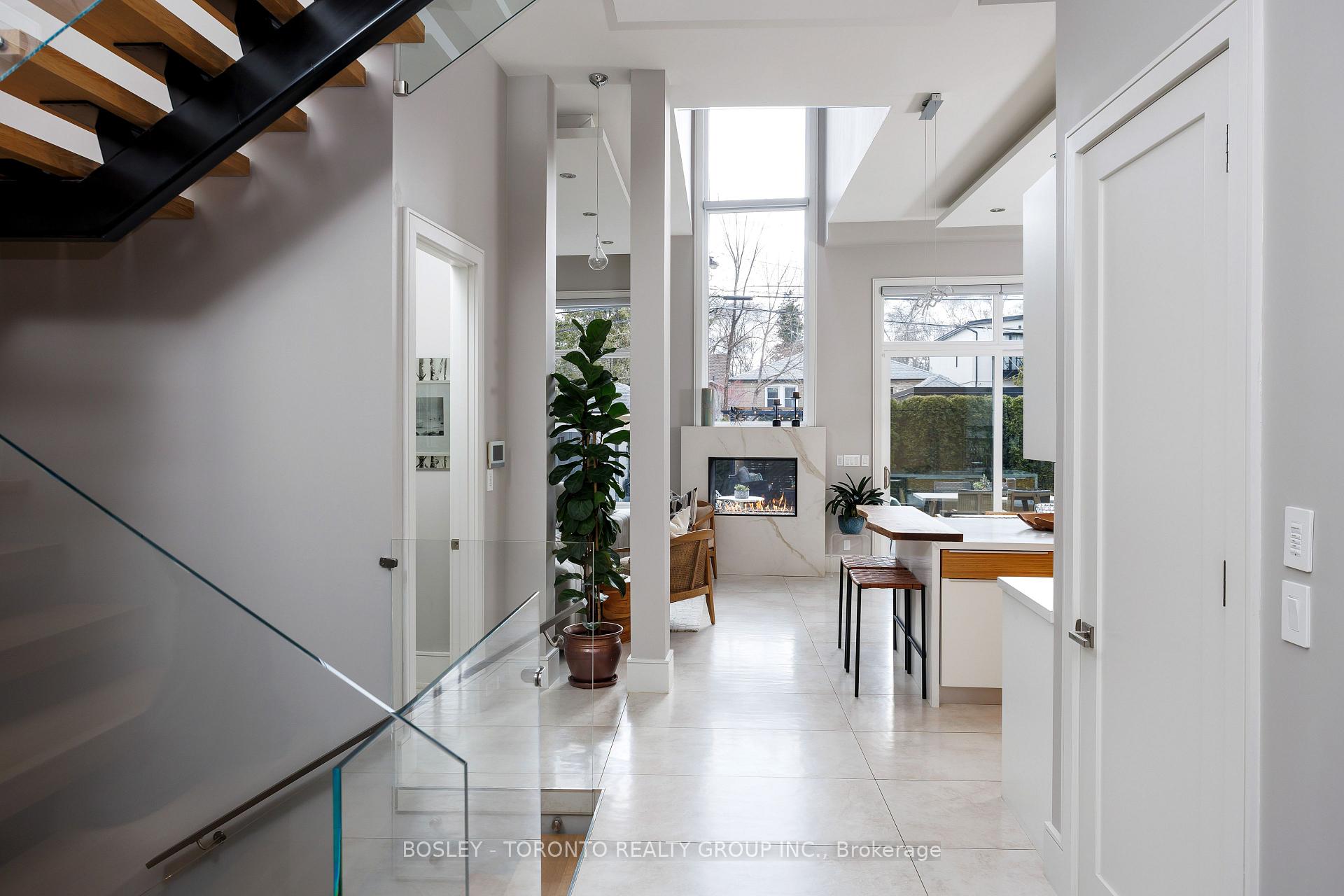 Photo 9 of 242 Sutherland Drive, Toronto, Leaside — HOMEH