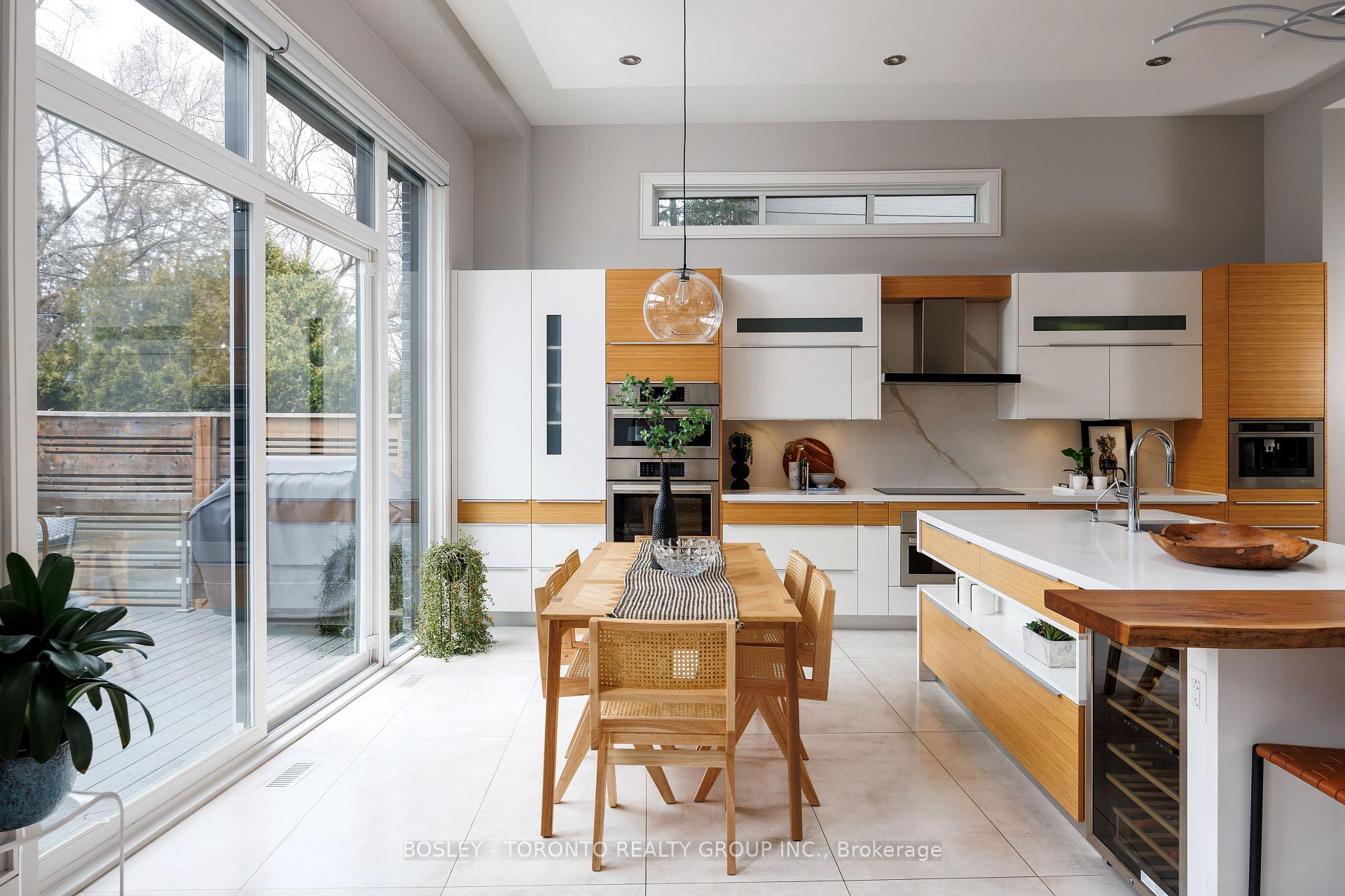 Photo 13 of 242 Sutherland Drive, Toronto, Leaside — HOMEH