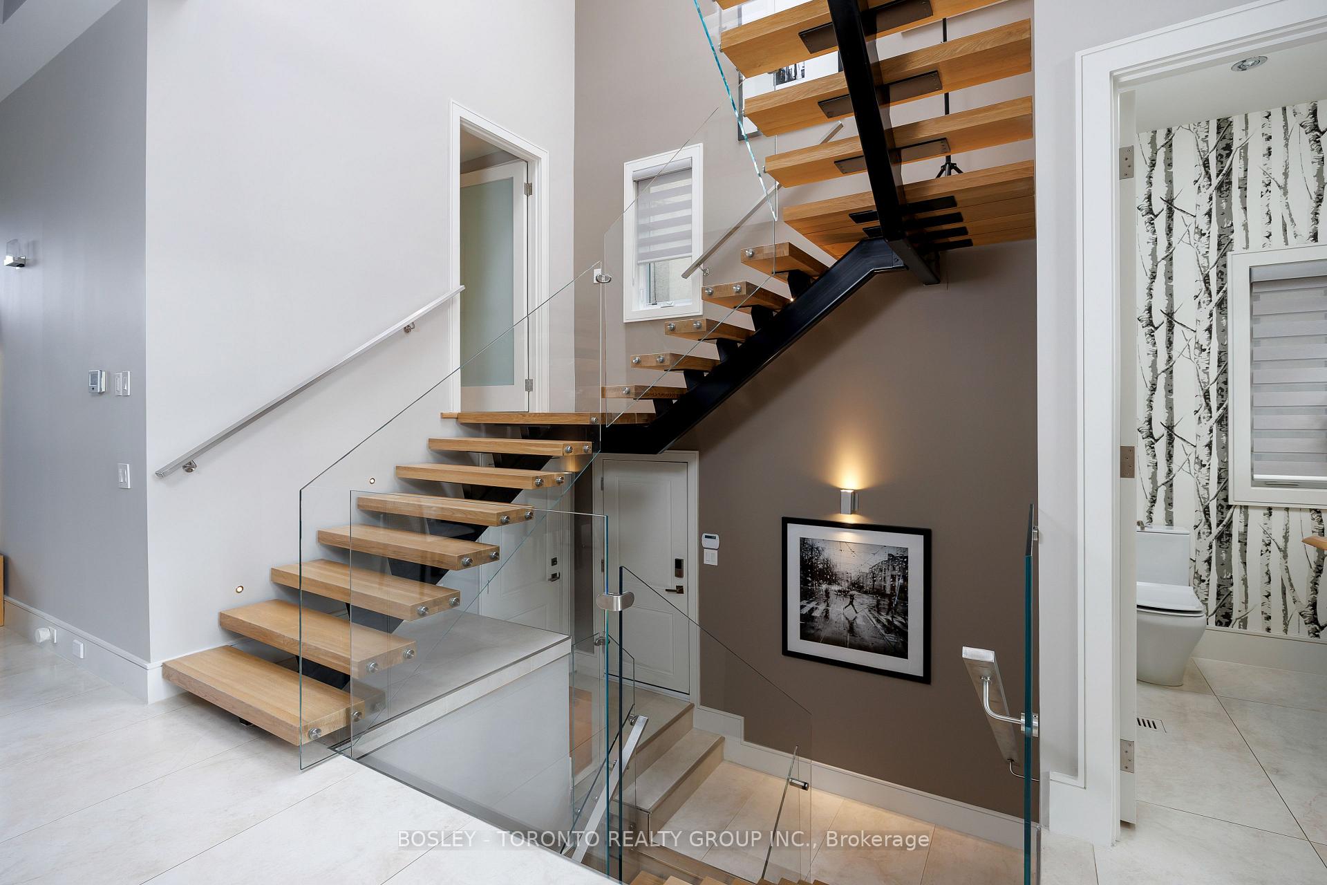 Photo 21 of 242 Sutherland Drive, Toronto, Leaside — HOMEH