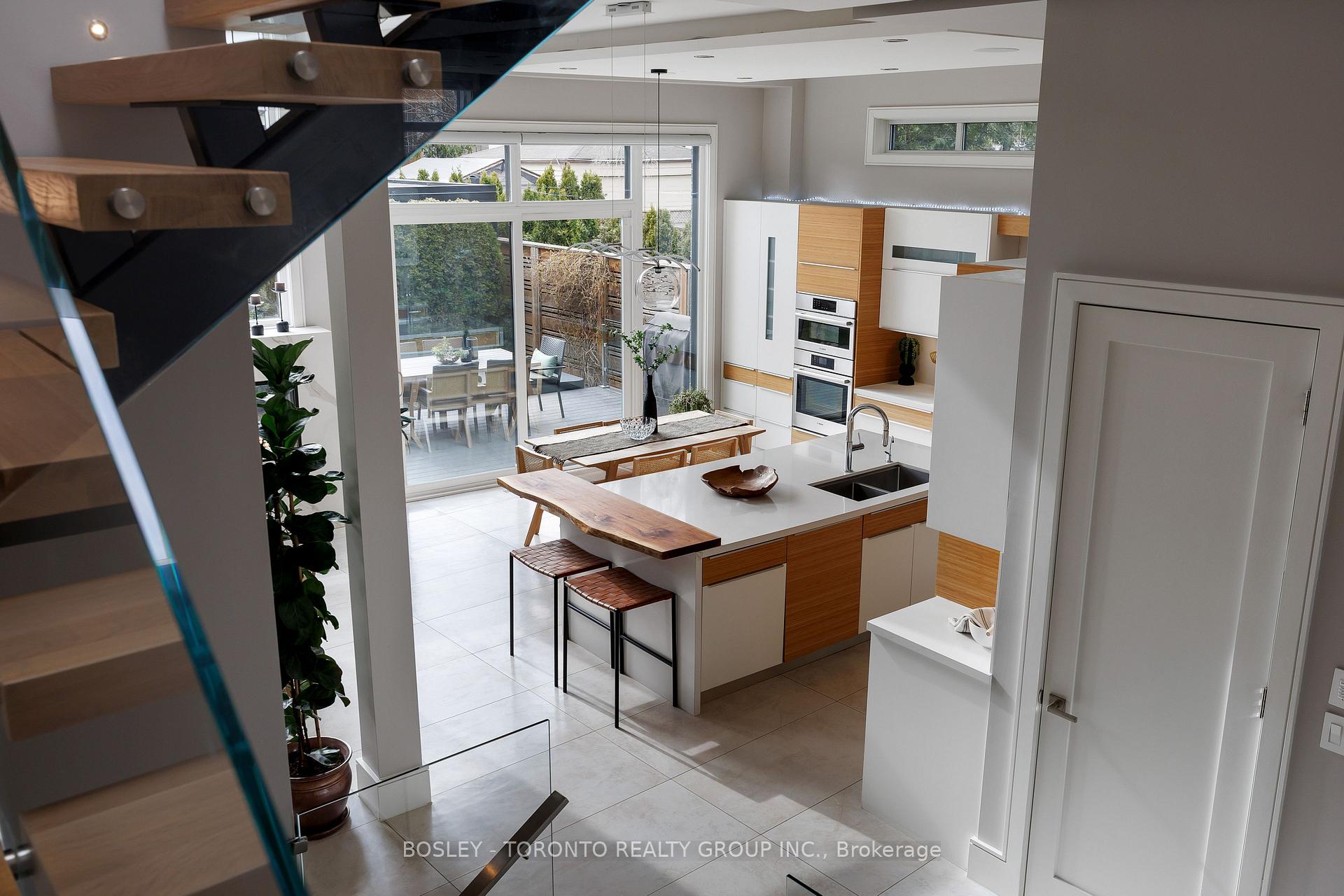 Photo 22 of 242 Sutherland Drive, Toronto, Leaside — HOMEH