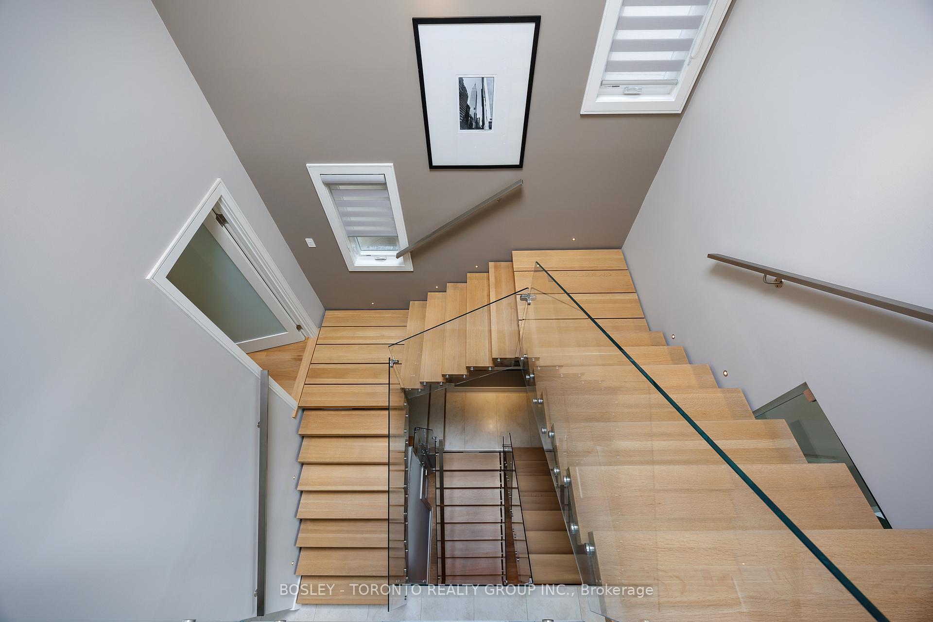 Photo 23 of 242 Sutherland Drive, Toronto, Leaside — HOMEH