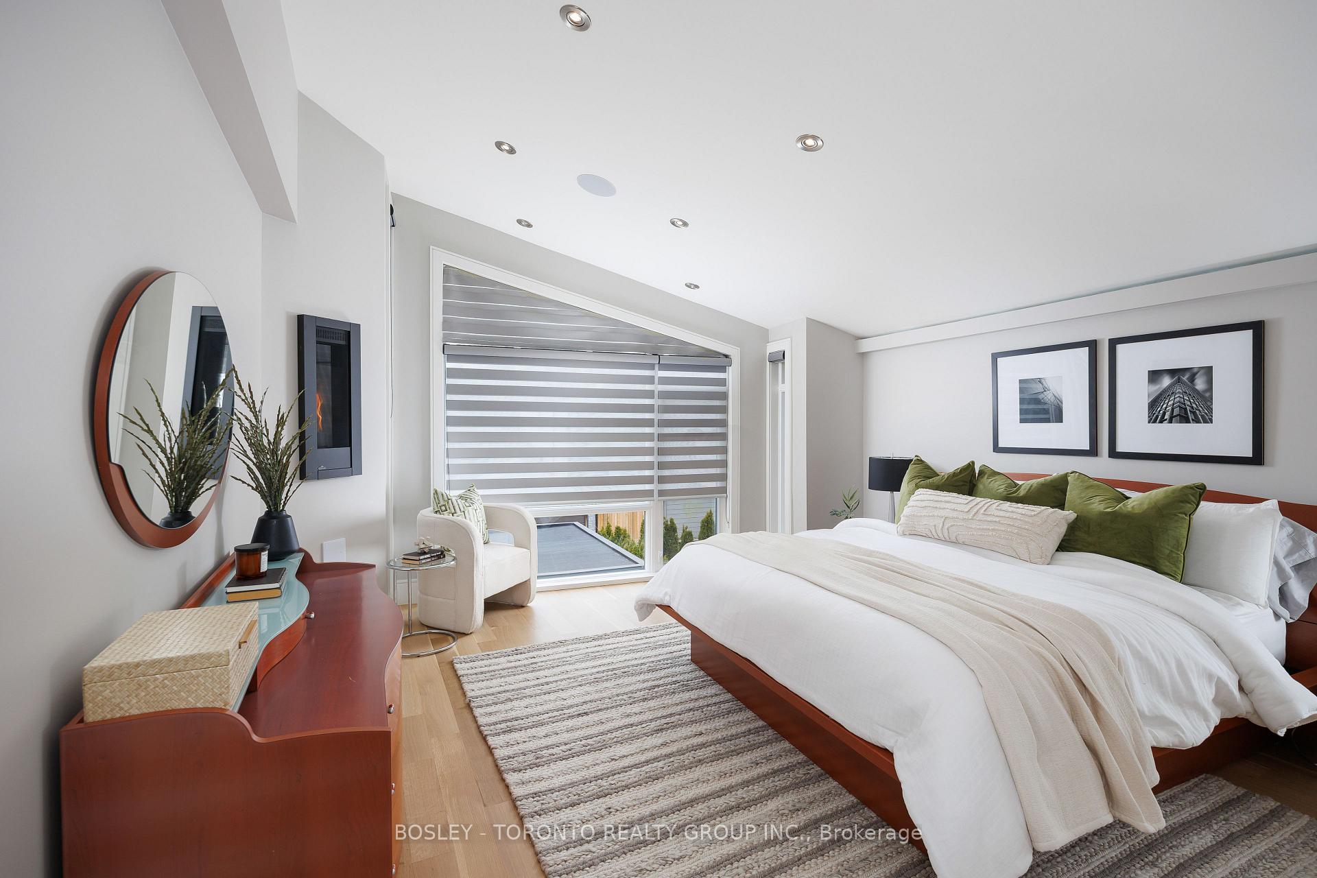 Photo 24 of 242 Sutherland Drive, Toronto, Leaside — HOMEH