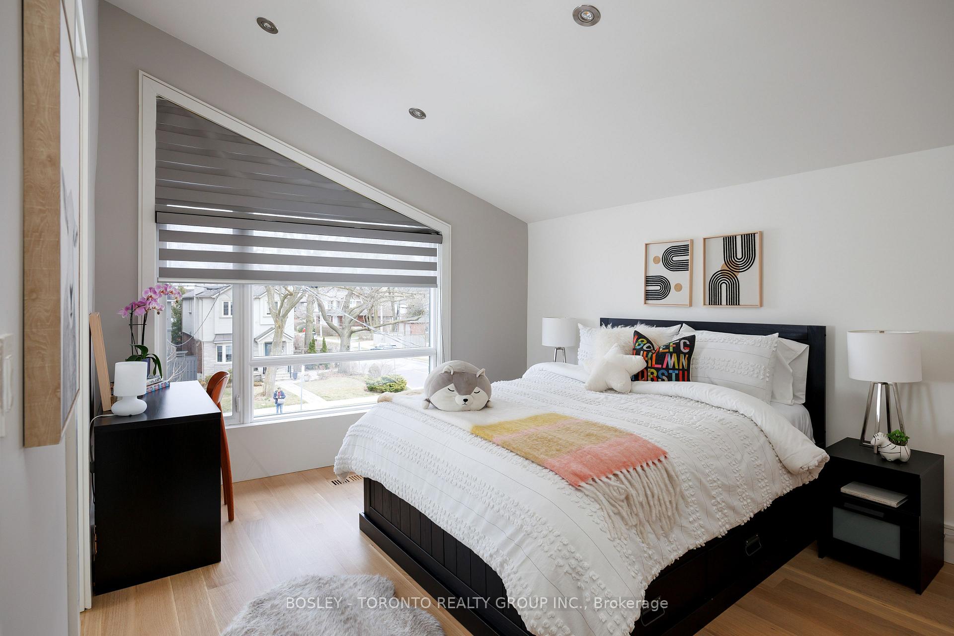 Photo 35 of 242 Sutherland Drive, Toronto, Leaside — HOMEH